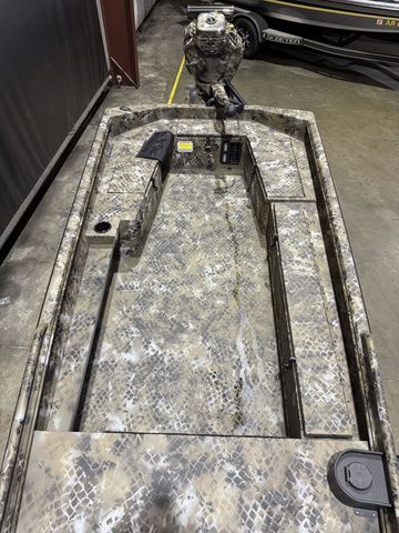 2026 Excel 1751 Shallow Water F4 W/Mud Buddy HDR 40 Timber Ki - 7