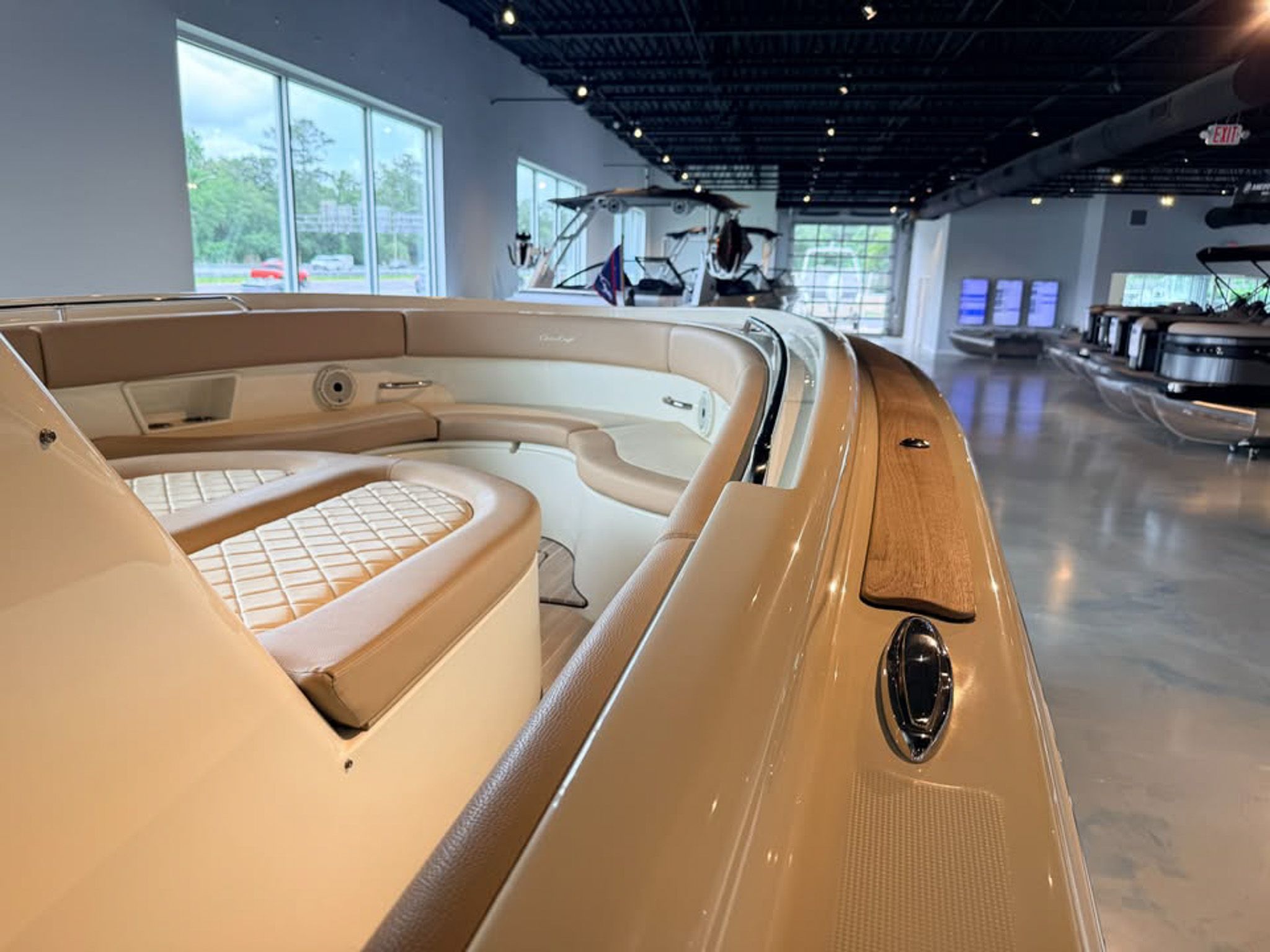 2024 Chris-Craft Catalina 30 Heritage Edition - 8