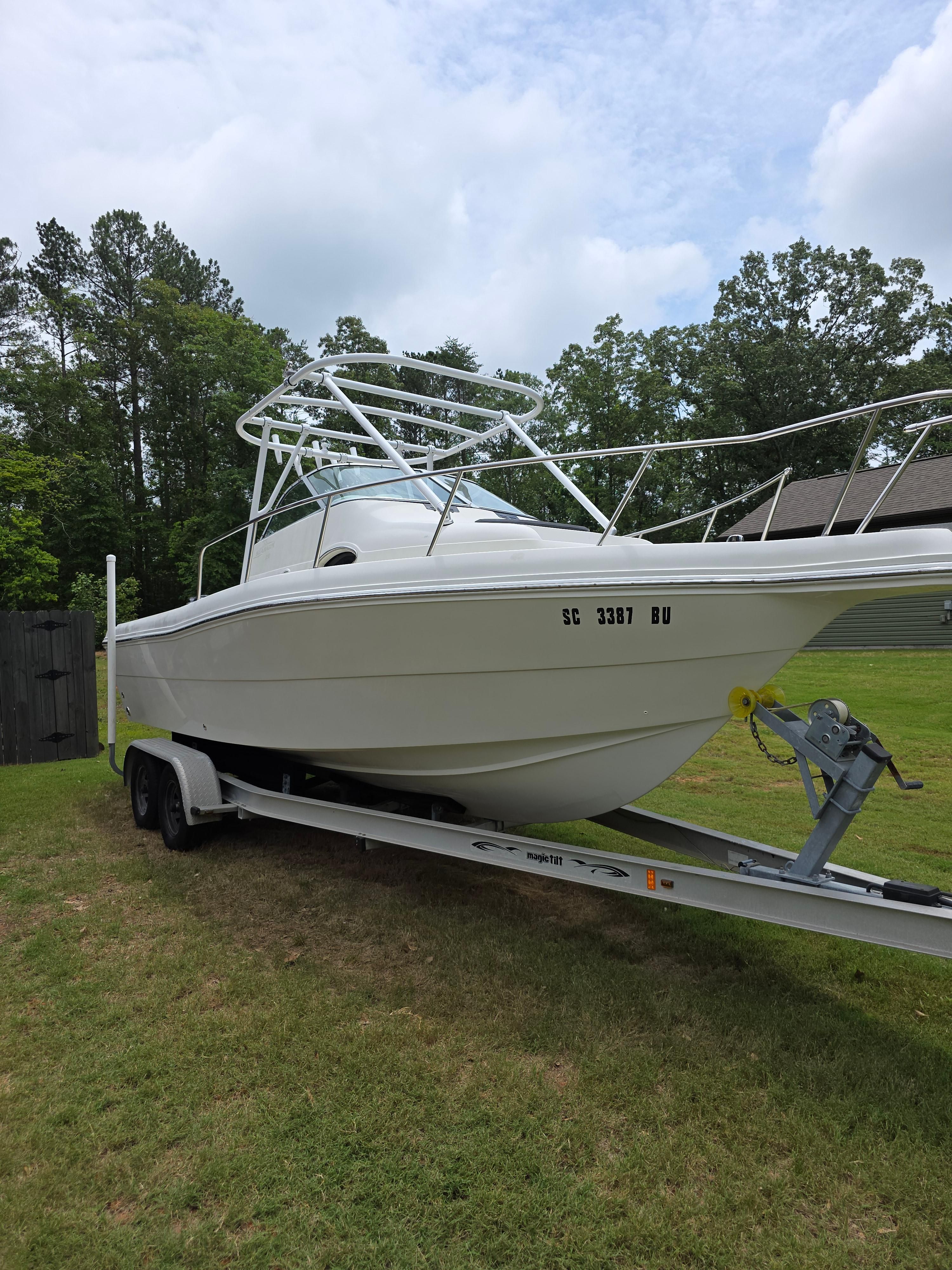 2005 Caravelle Sea Hawk 230 Walk Around OB