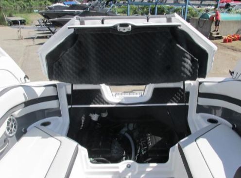 2019 Yamaha Boats AR240 - 18