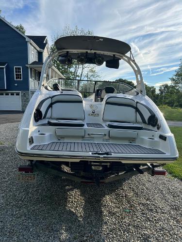 2019 Yamaha Boats 242 Limited S - 10