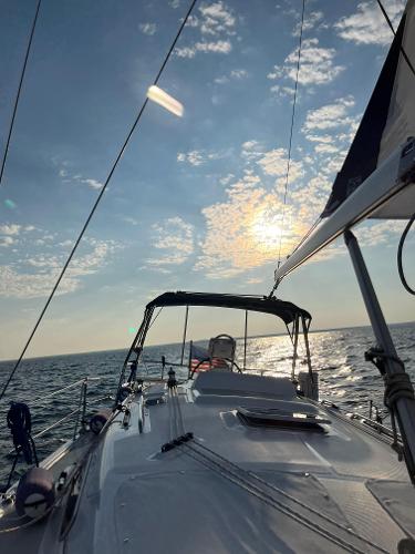 2007 Hunter 33 - 21