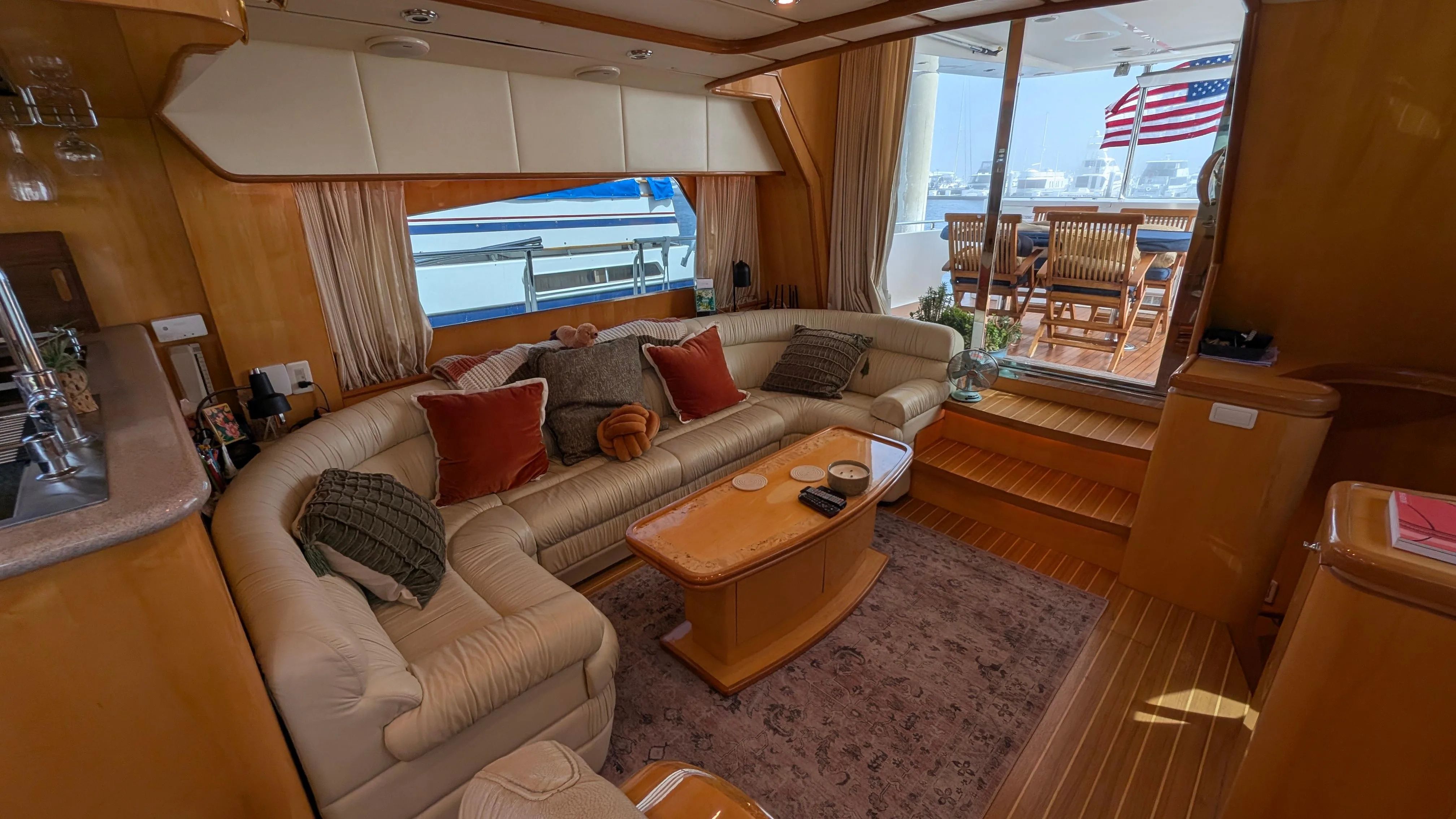 2004 Johnson Motor Yacht - 45
