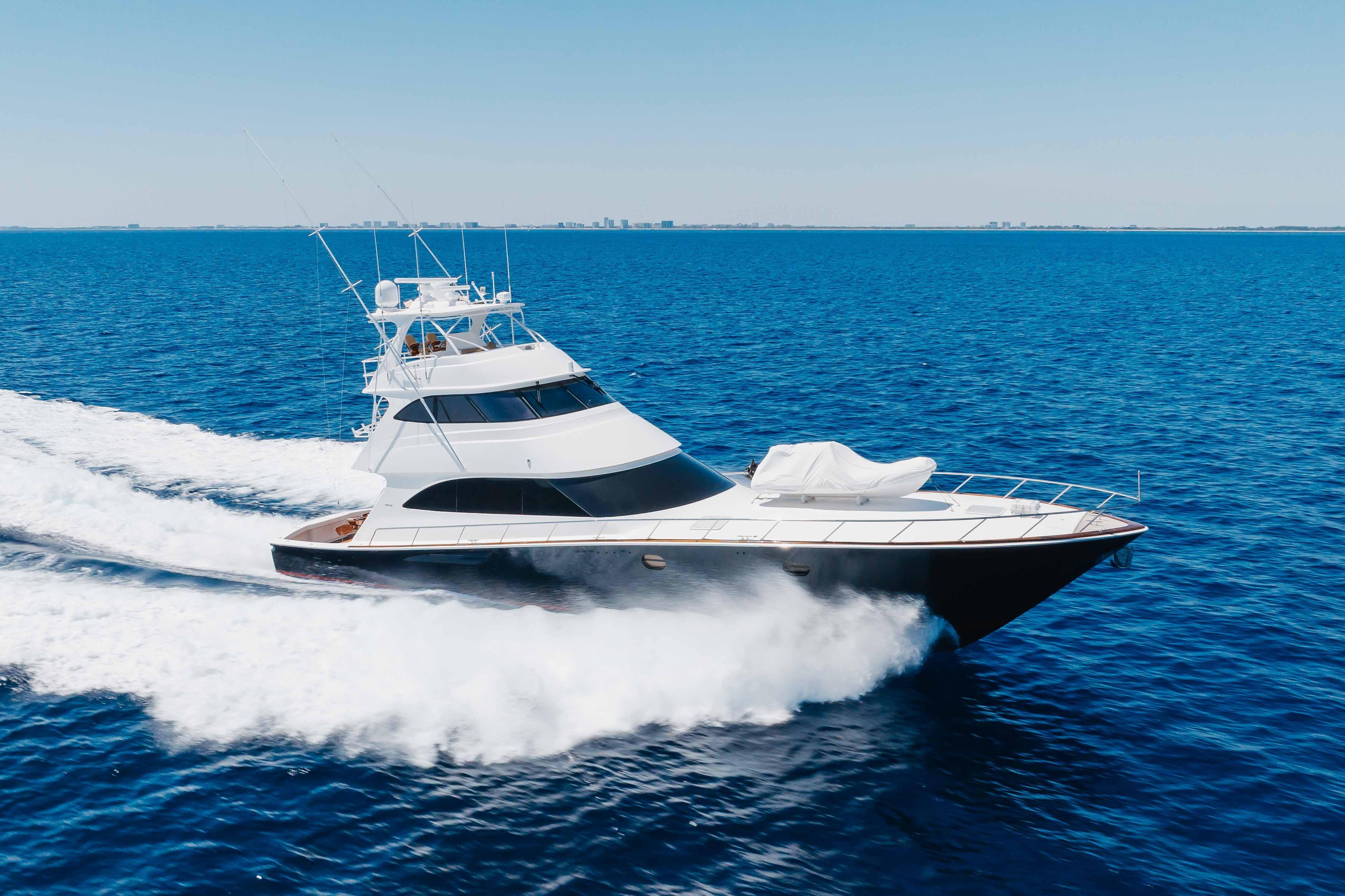 2016 Viking 82 Sky Bridge