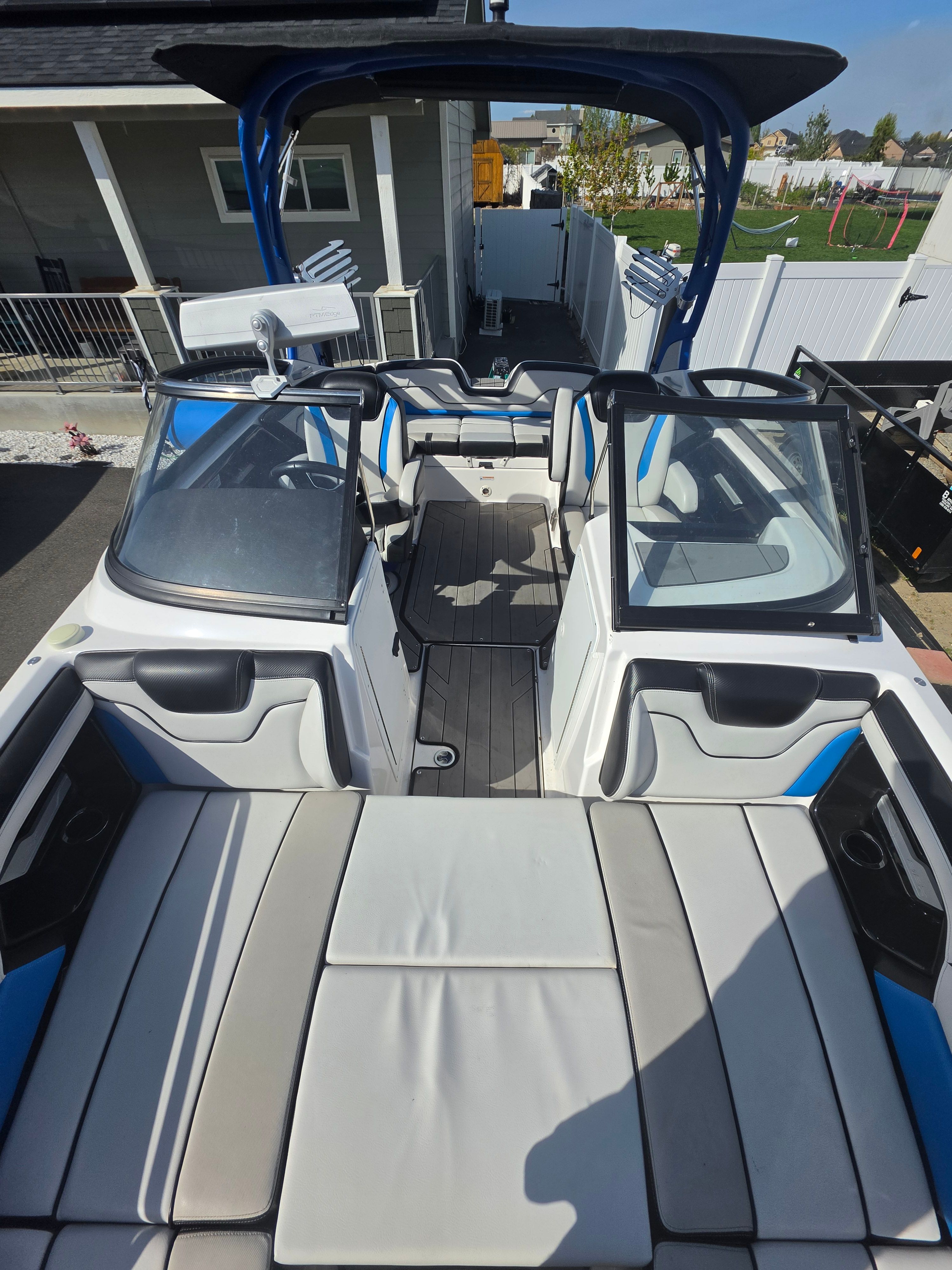 2019 Yamaha Boats 212X - 9