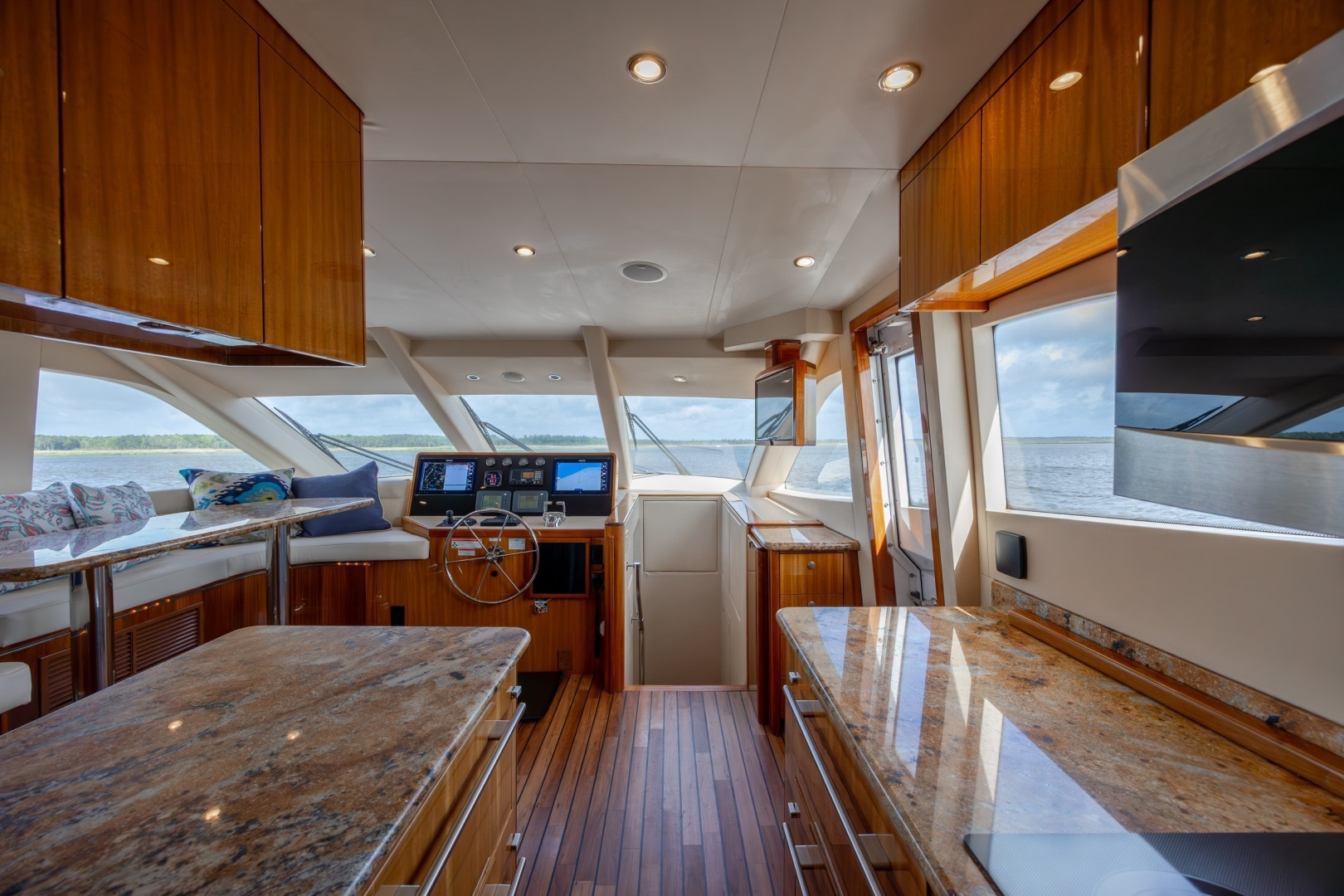 2008 Hatteras Motor Yacht - Image 94