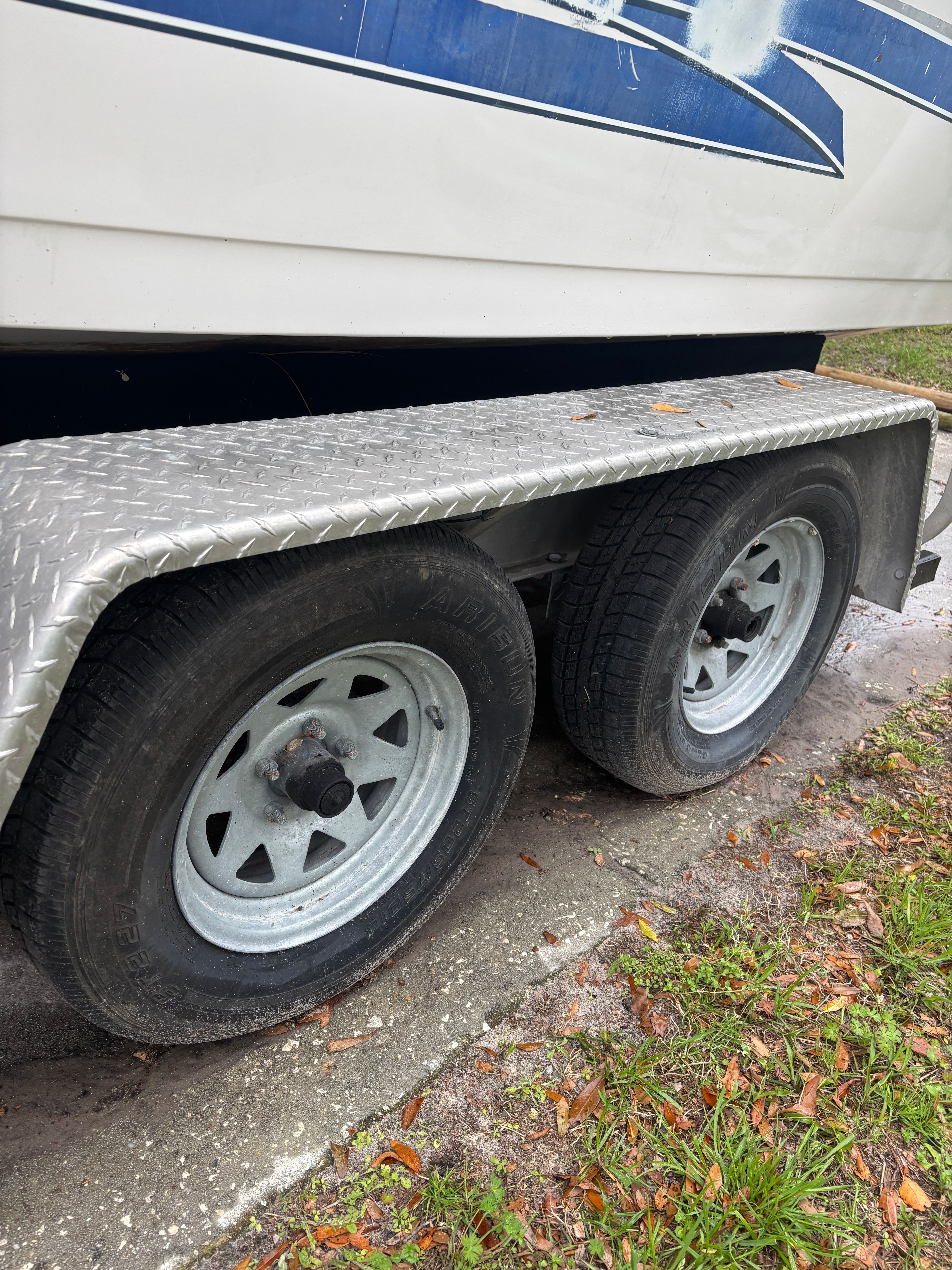 2003 Pro-Line Sport 20 boat trailer with dual axle.