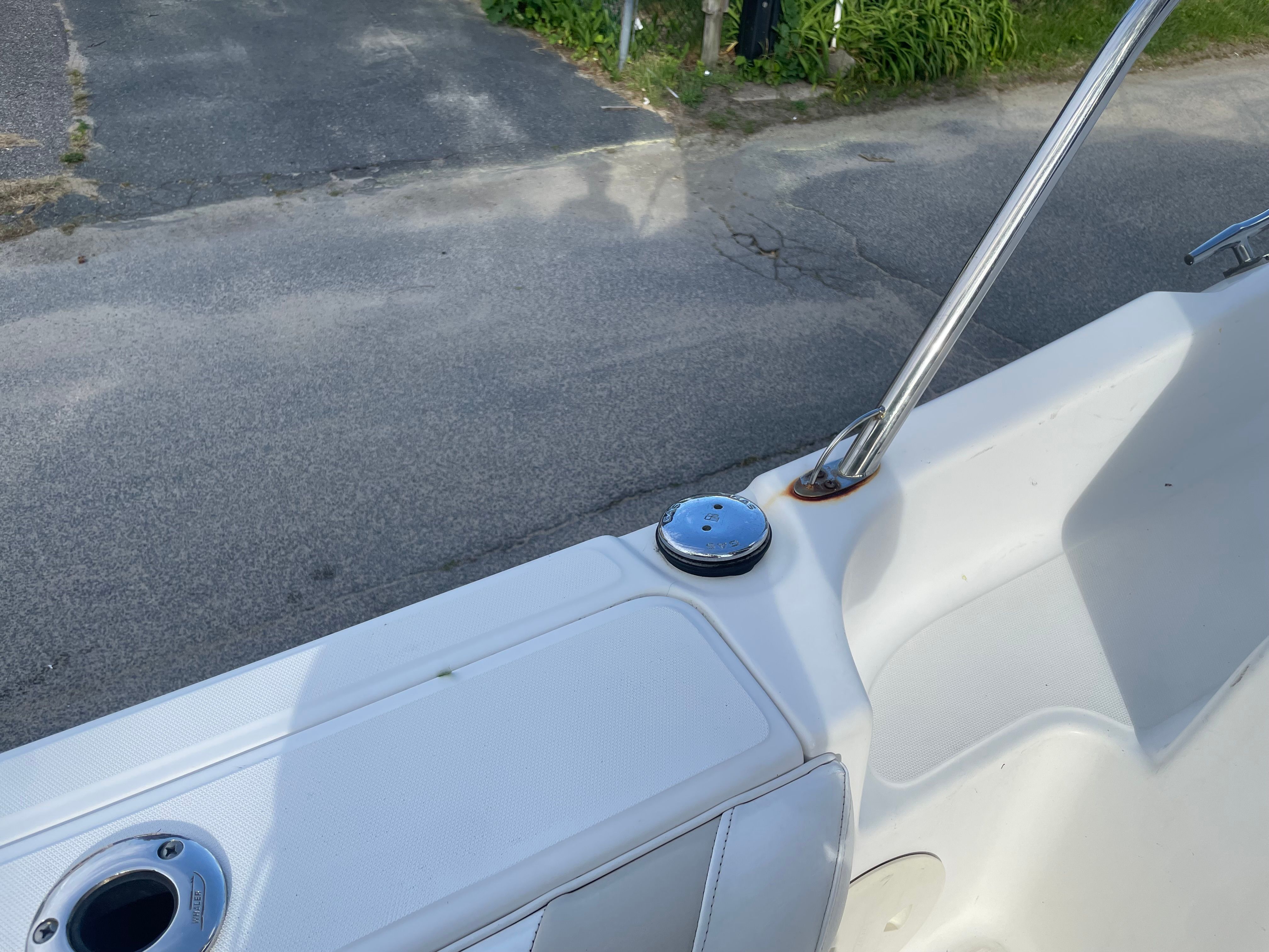 2009 Boston Whaler 255 Conquest - 28