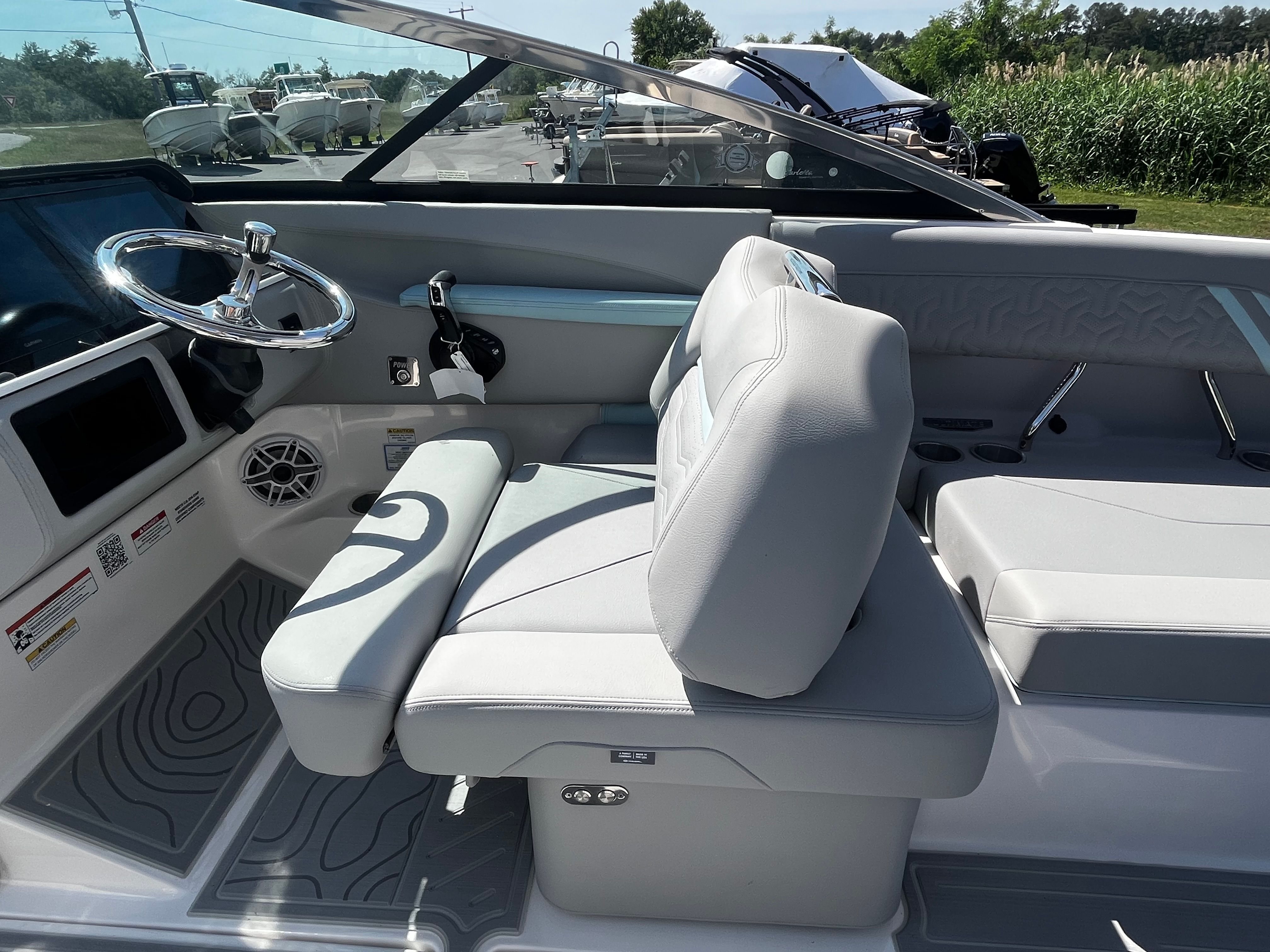 2026 REGAL LX6 - Image 22