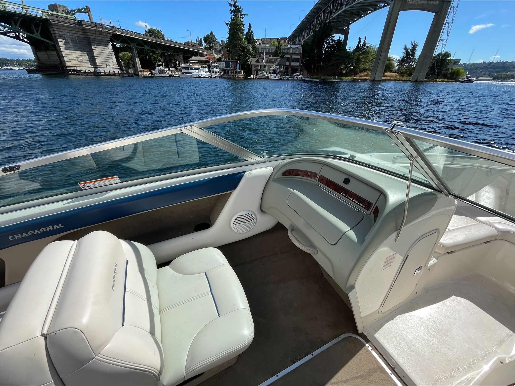 1998 Chaparral 2130 SS - 13