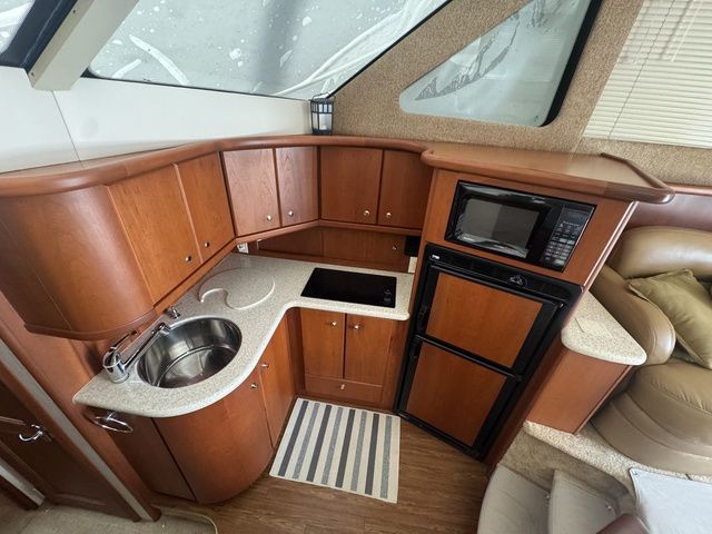 2005 Silverton 34 Convertible - 21