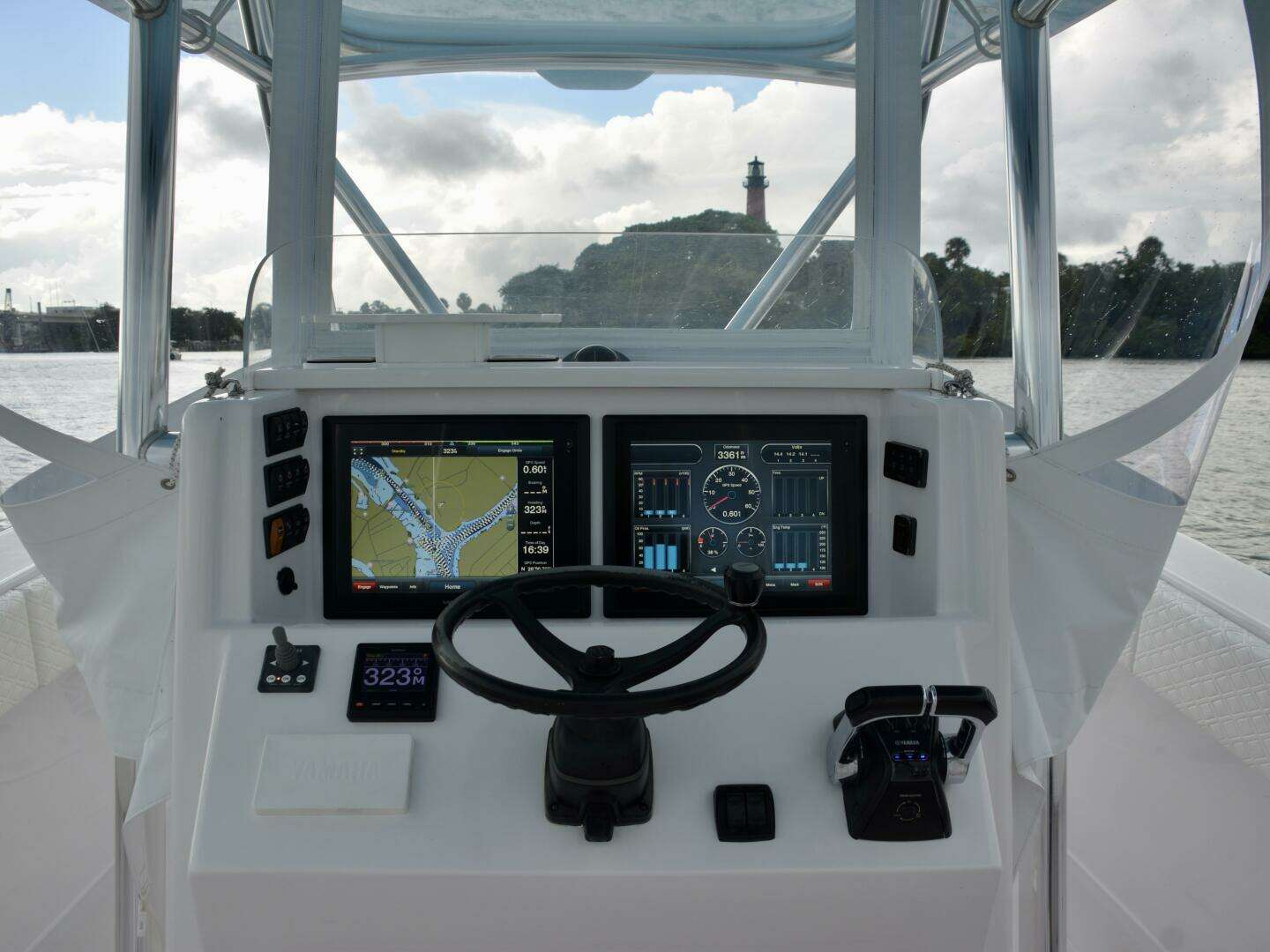 2014 Venture 39CC - Image 18
