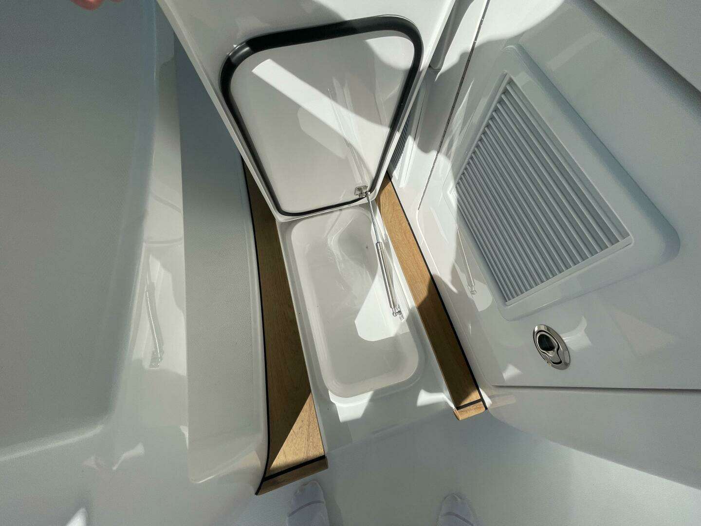 2026 Mag Bay 43 Center Console - Image 51