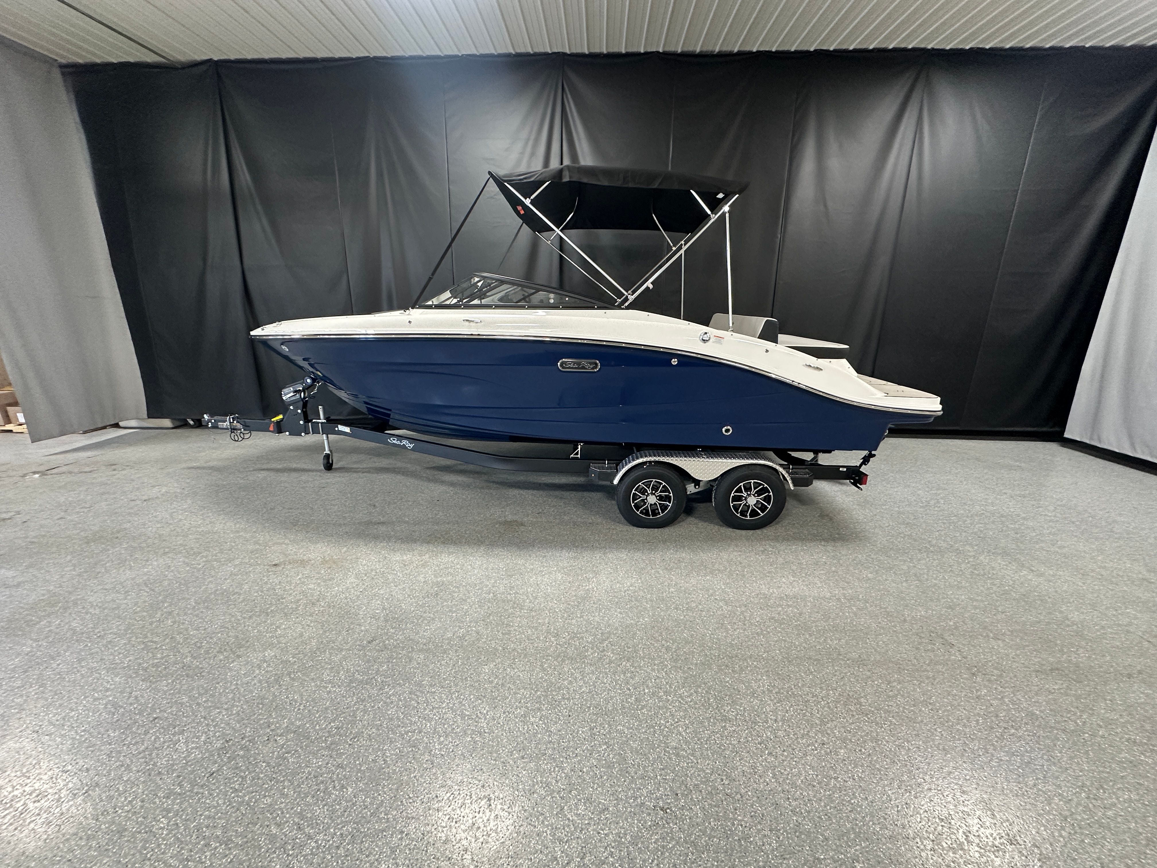 2026 Sea Ray SPX 210