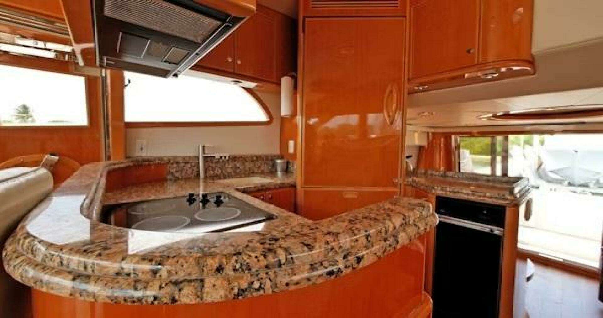 2004 McKinna Pilothouse - Image 21