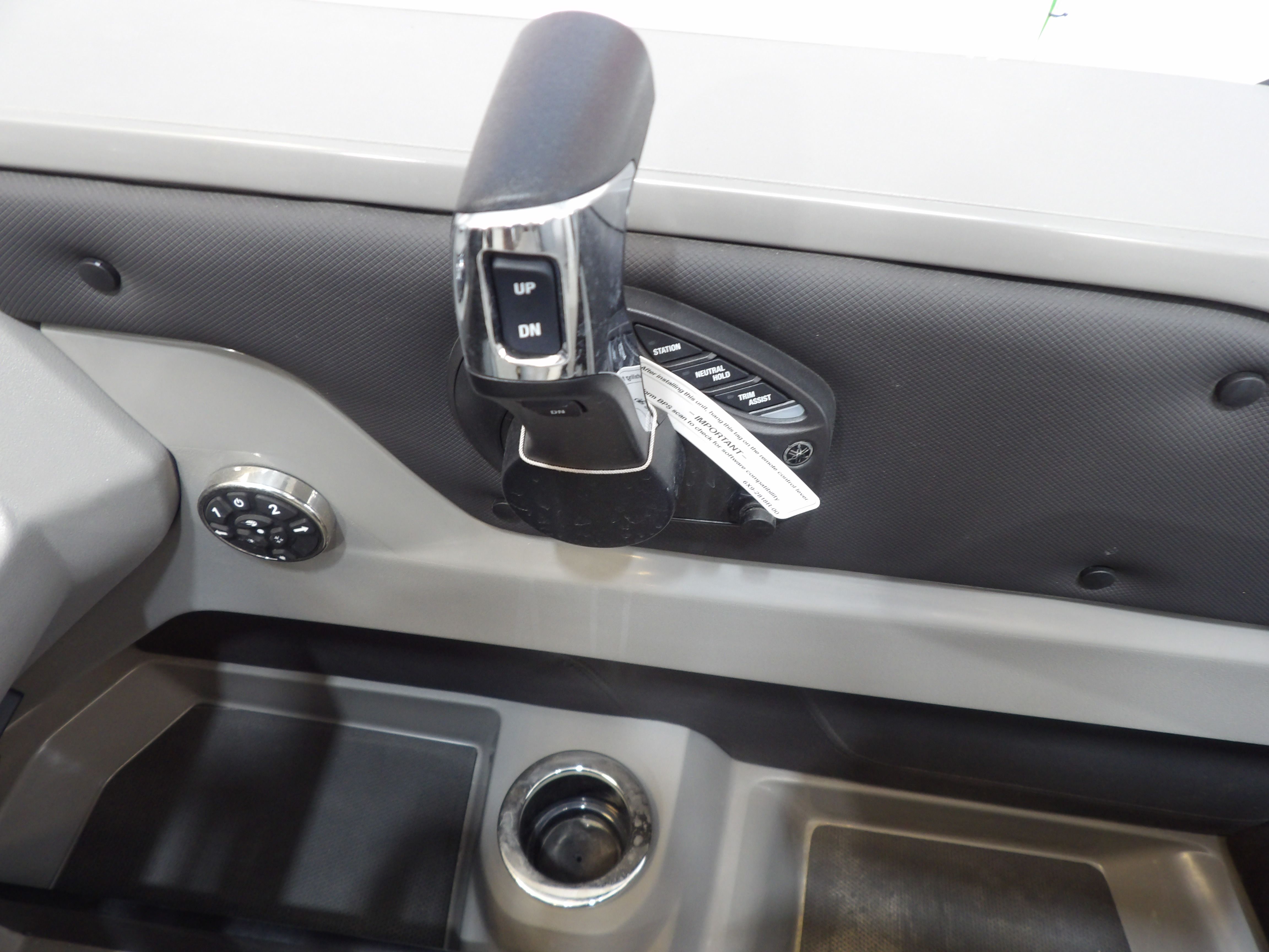 2025 Avalon LSZ Versatile Rear Bench - 23' - 20