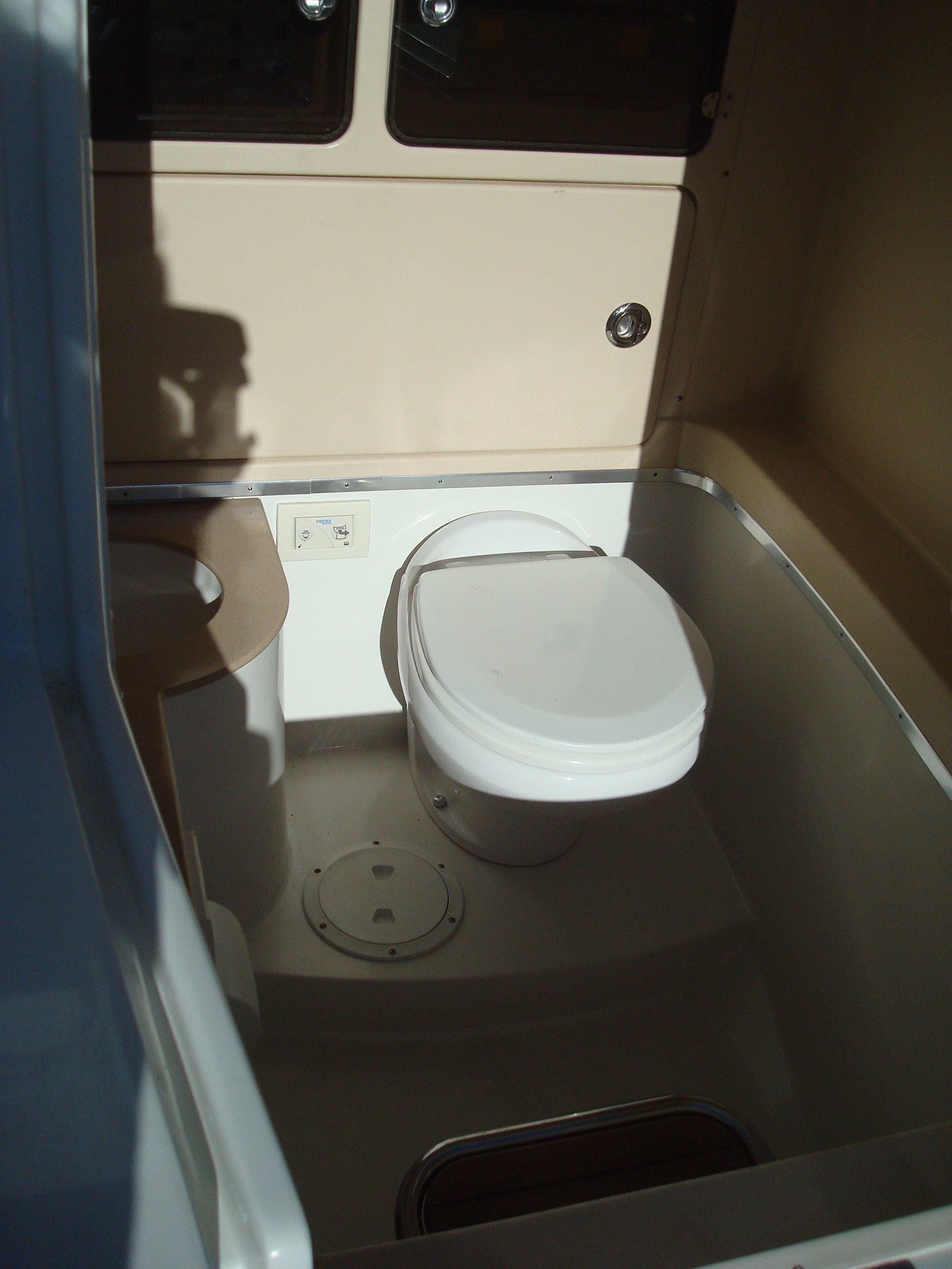 2014 Chris-Craft Catalina 29 Sun Tender - 24