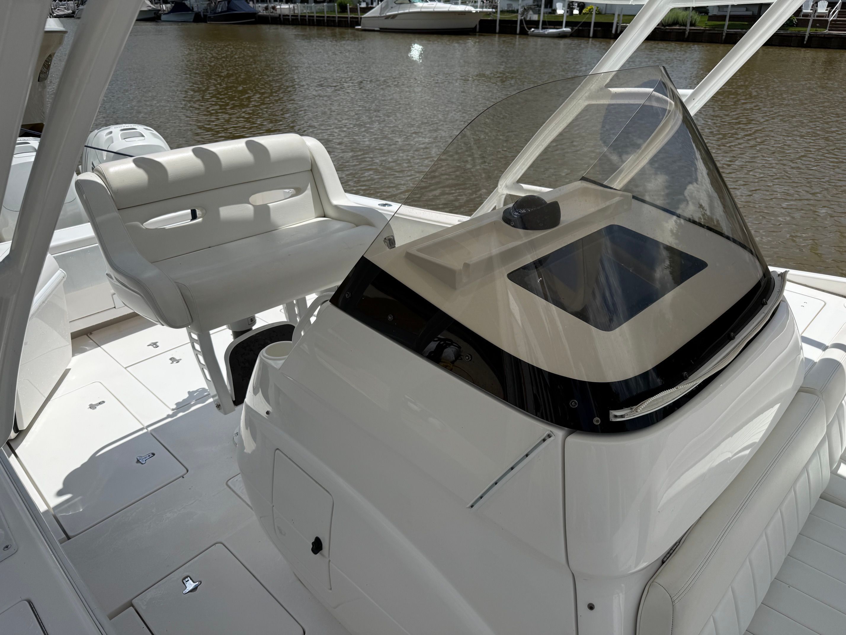 2012 Intrepid 327 Cuddy - 11