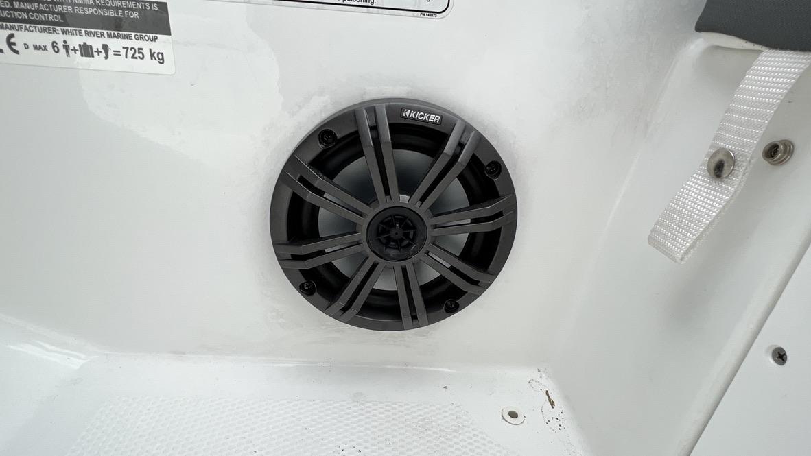 2021 Tahoe T16 - 13