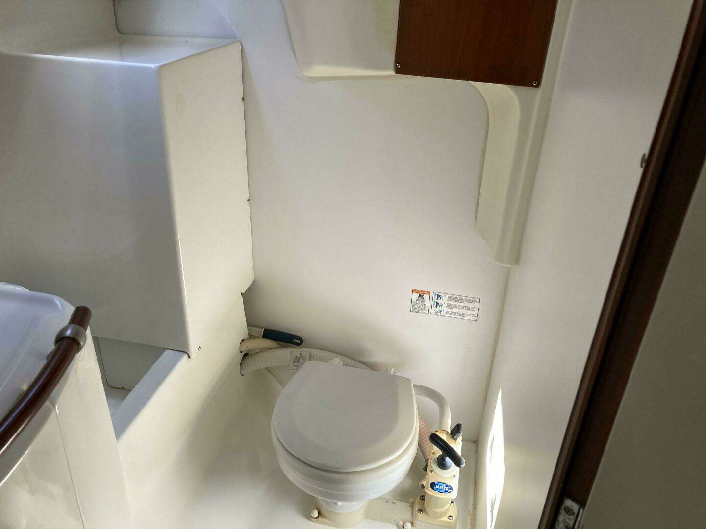 2000 Beneteau Oceanis 311 - Image 23