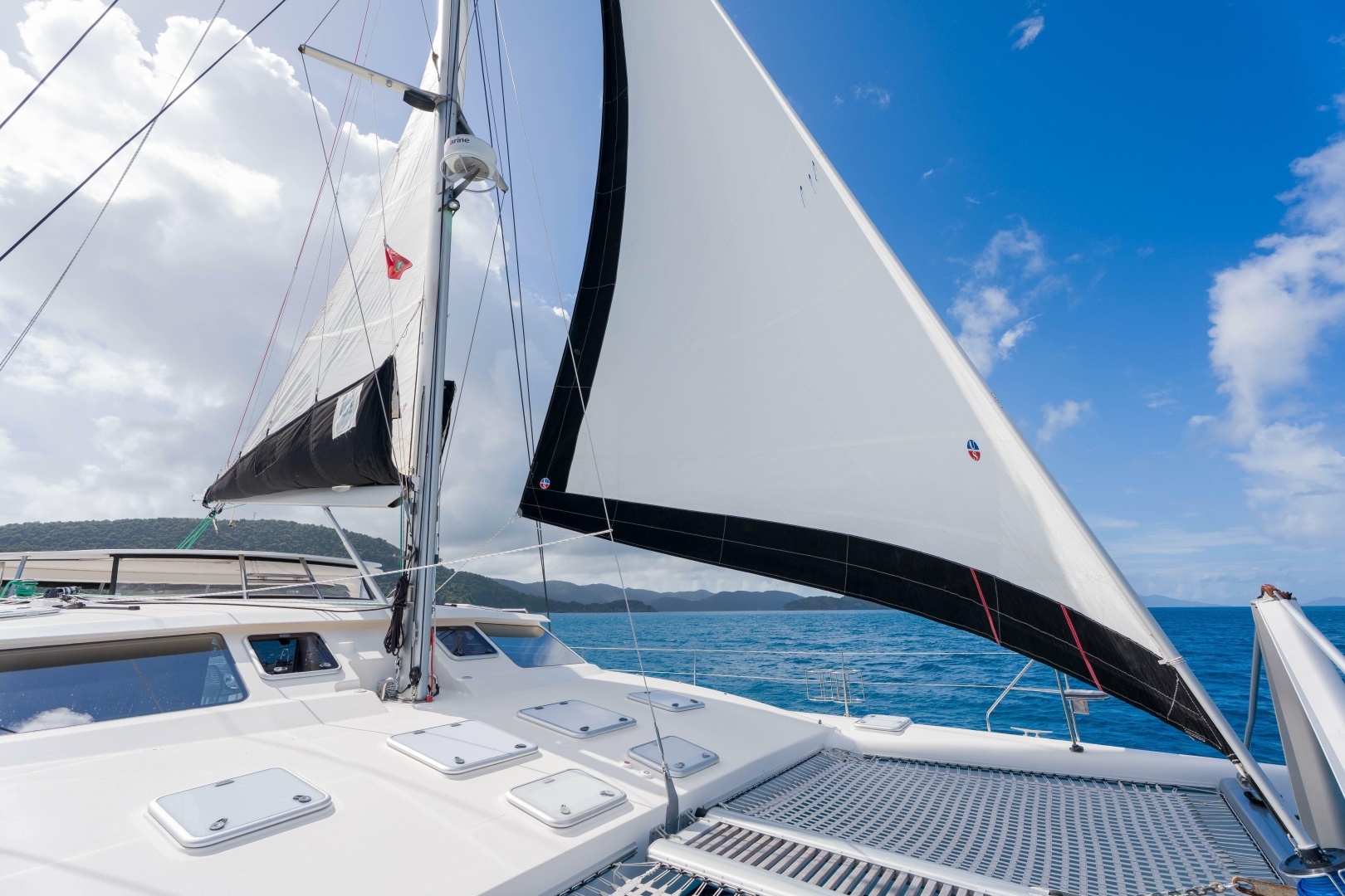 2011 Voyage Yachts 520 - Image 6
