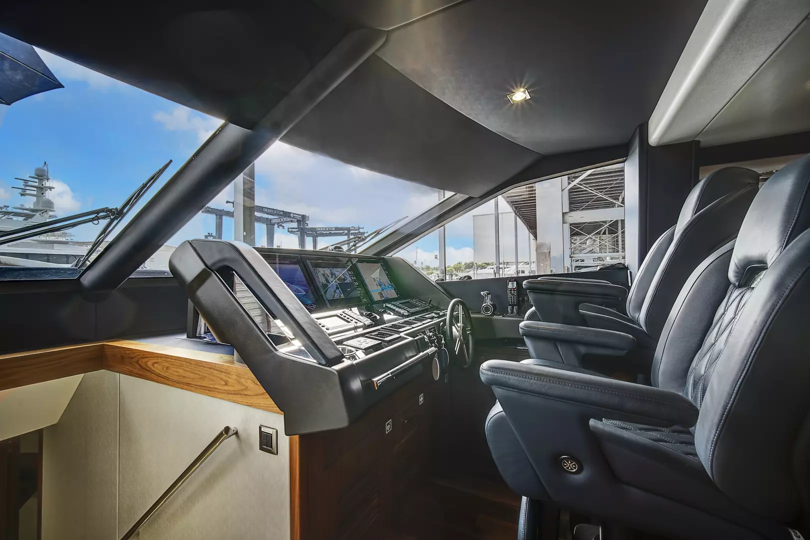 2019 Sunseeker 86 Yacht - Image 43