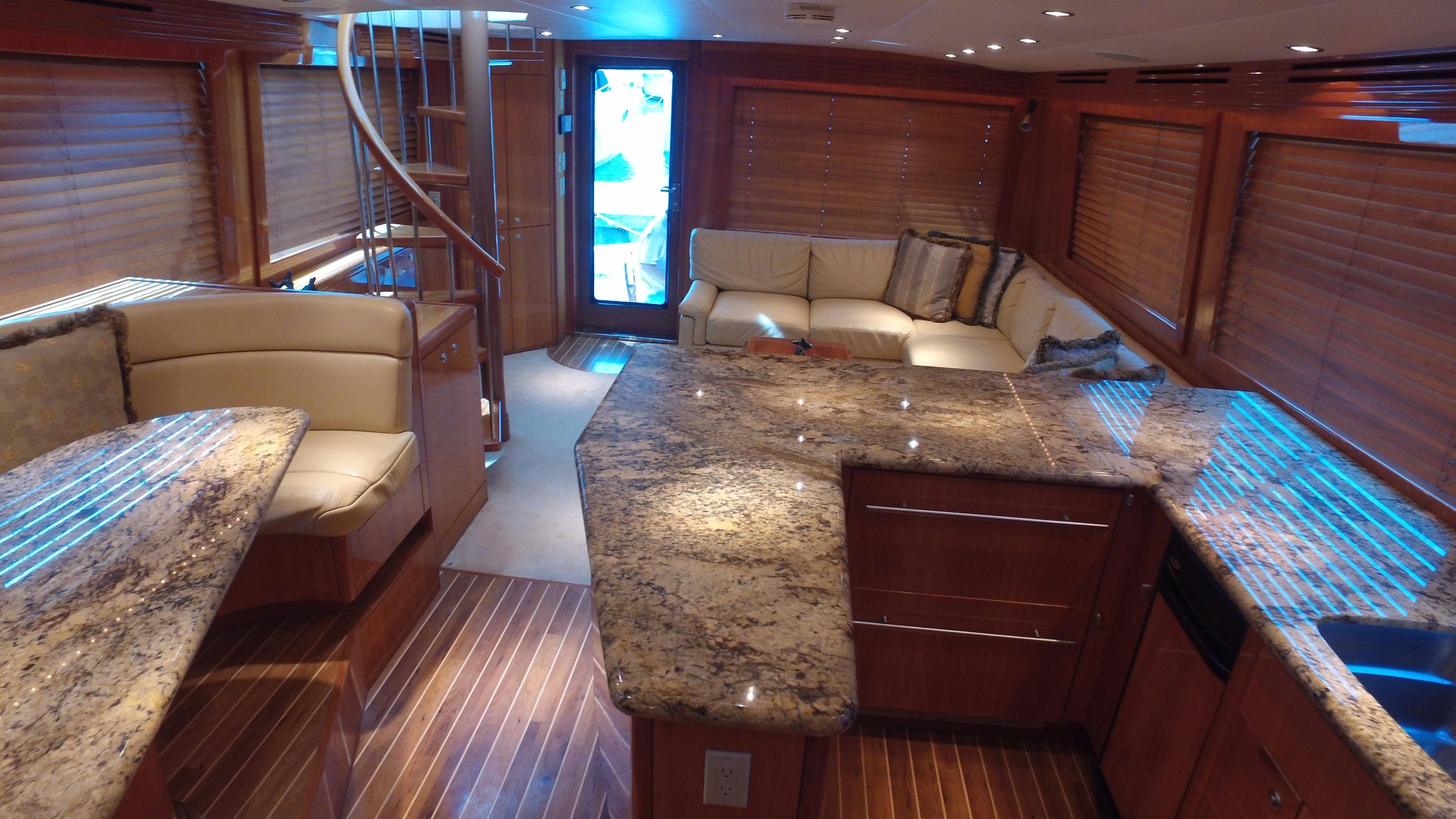 2004 Hatteras Sportfisher - 23