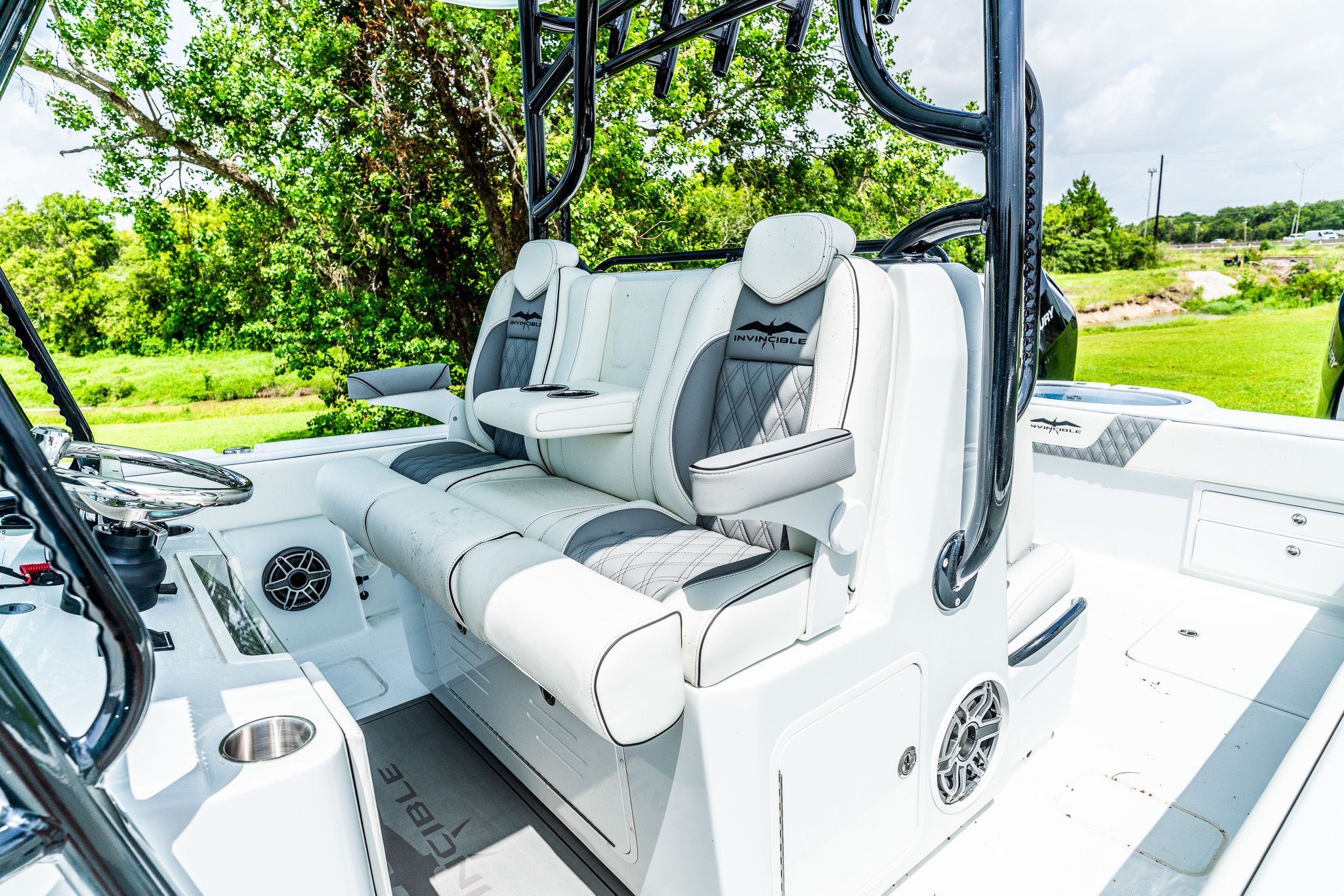 2026 Invincible Catamaran - 19