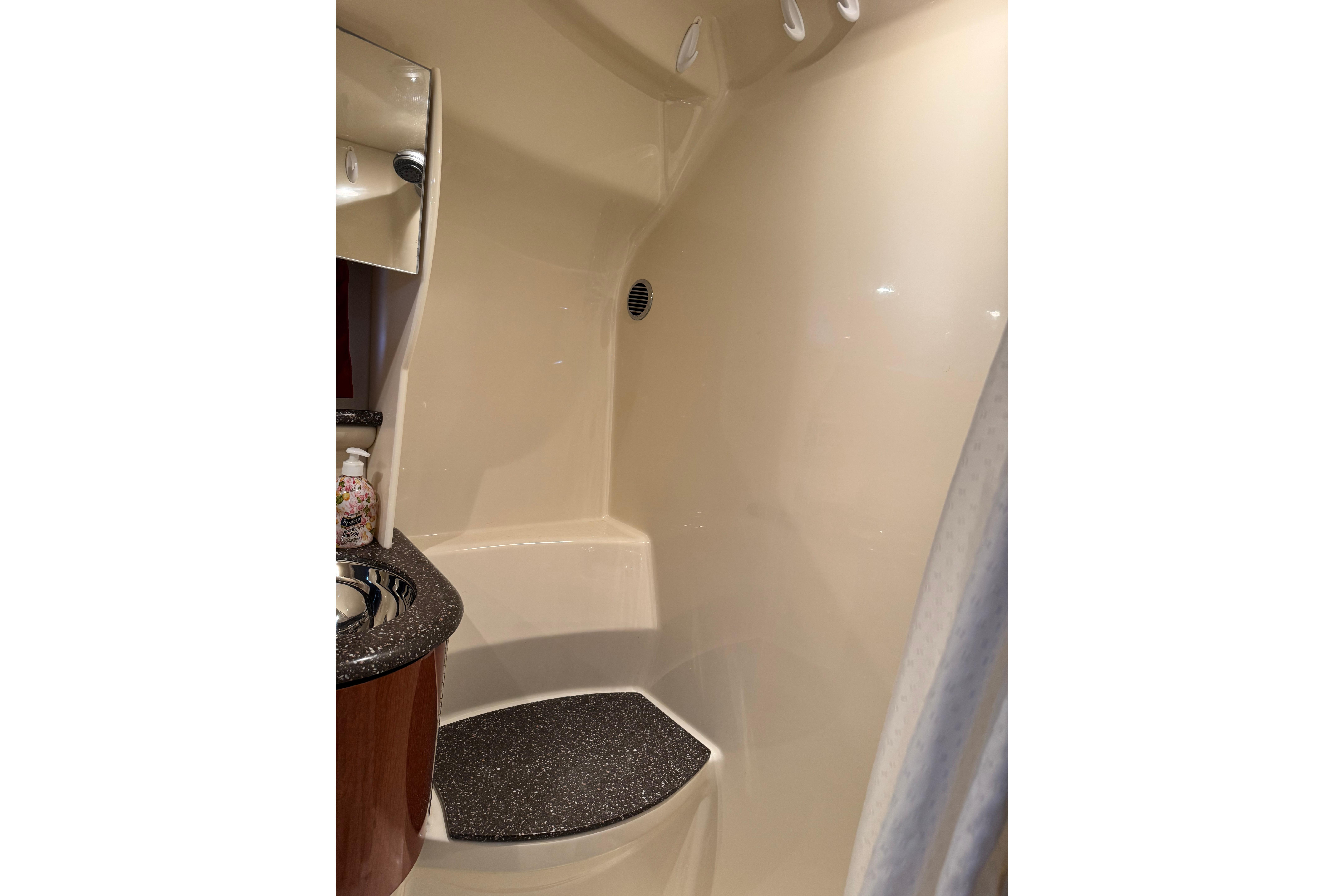 2008 Formula 400 Super Sport bathroom interior with sleek design and modern fixtures.