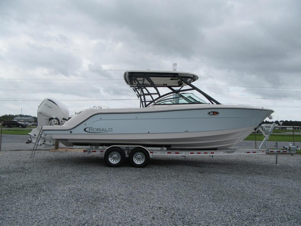 2024 Robalo R317 Dual Console