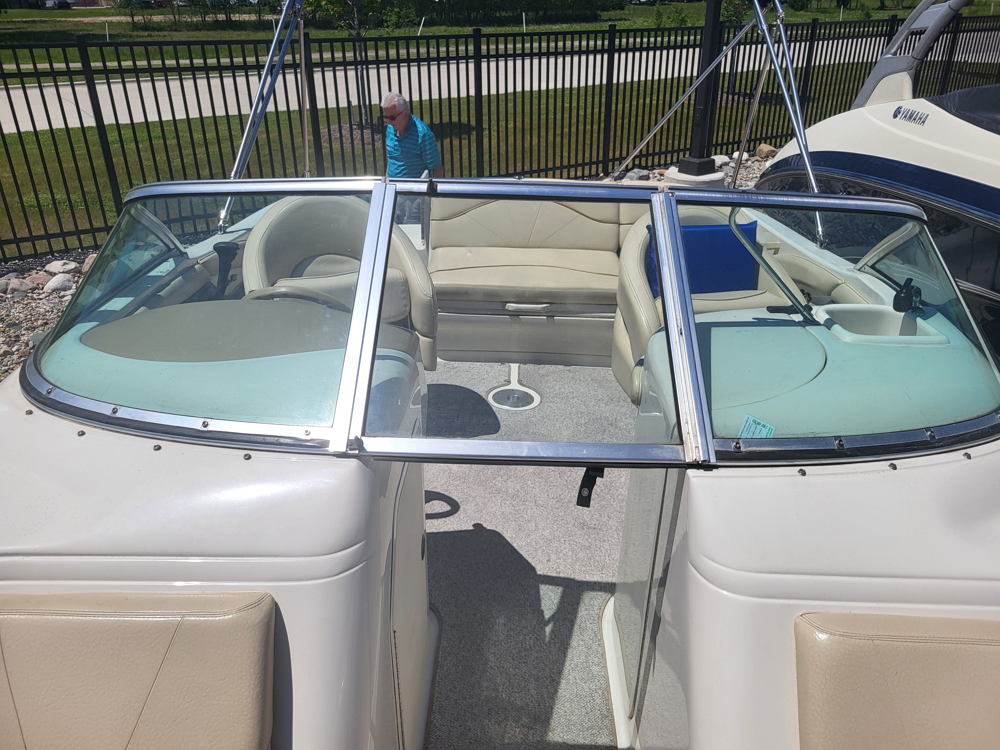 2002 Sea Ray Sundeck - 11
