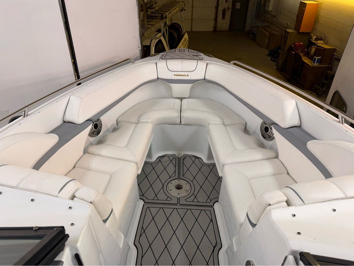 2014 Formula 290 Bowrider - 4