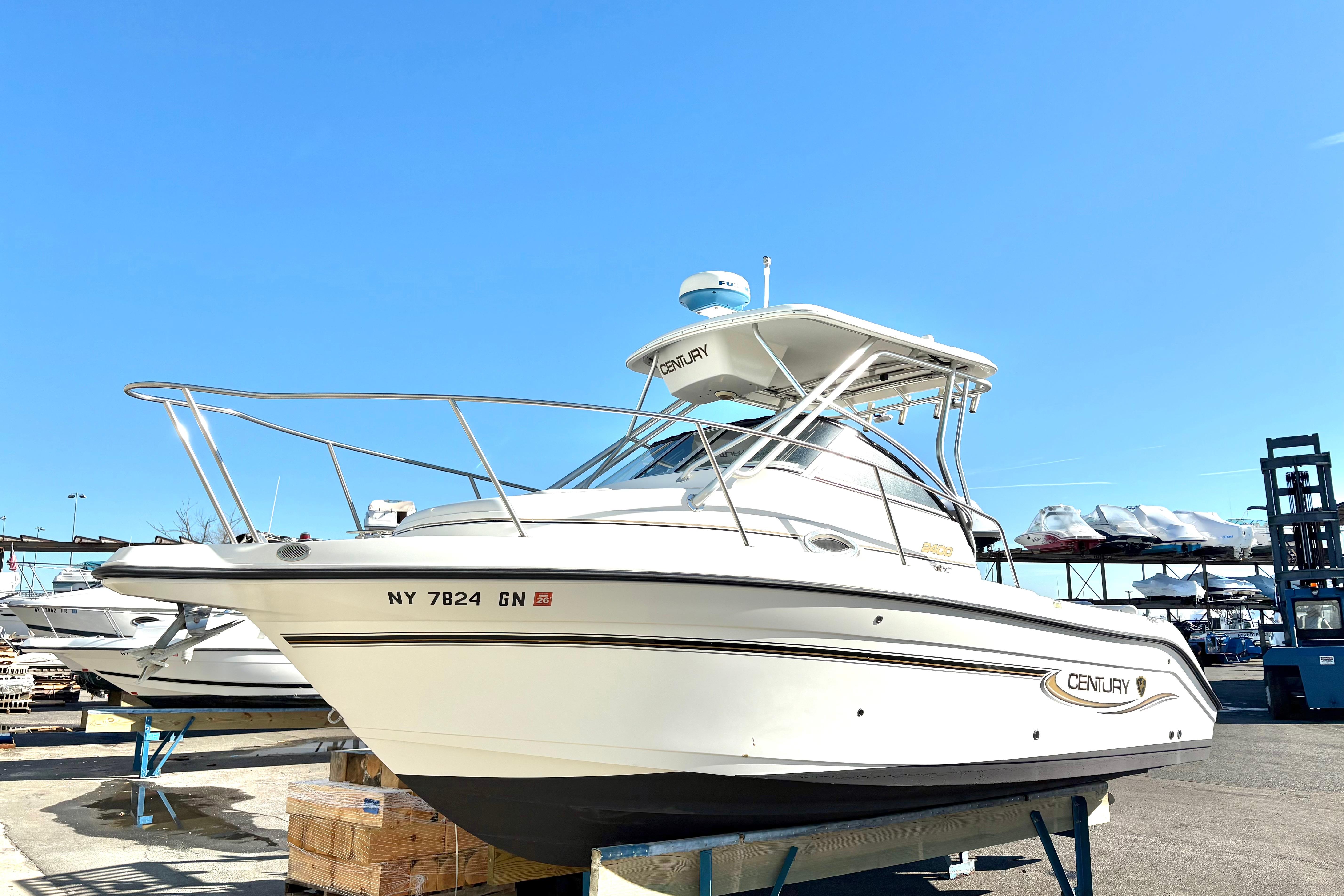 2006 Century 2400 Walk-Around