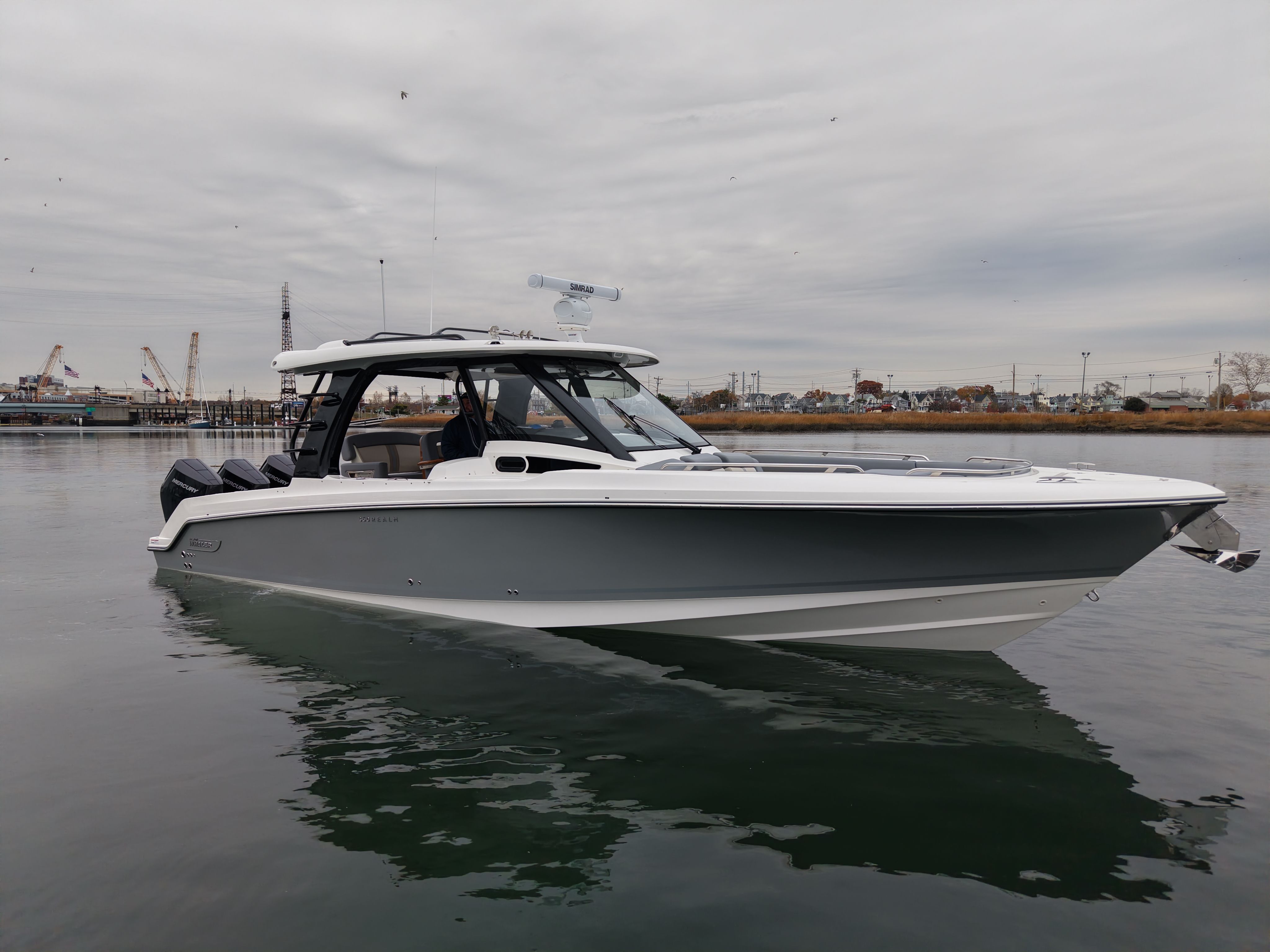 2026 Boston Whaler 350 Realm