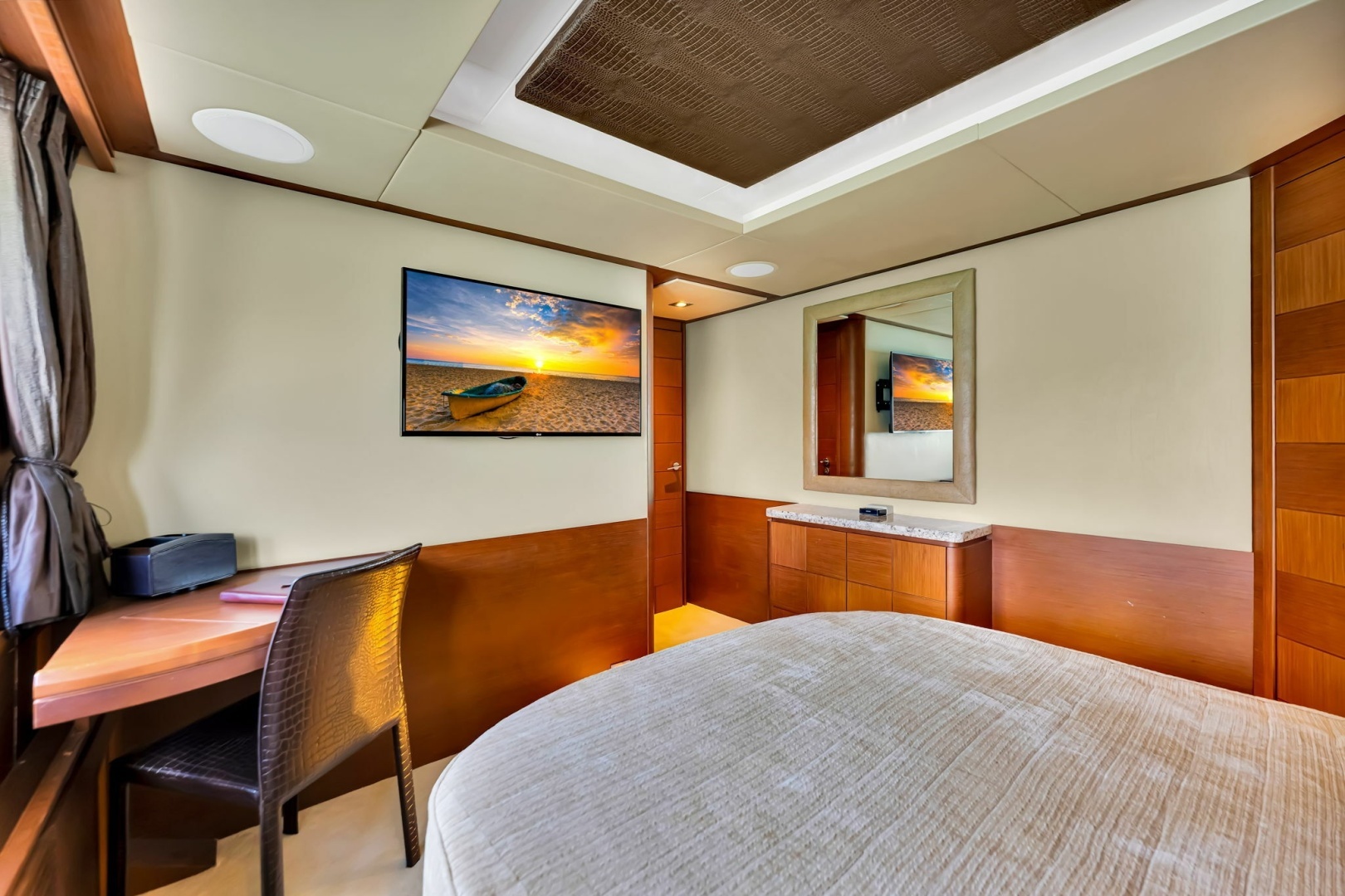 2005 Azimut 105 - Image 127