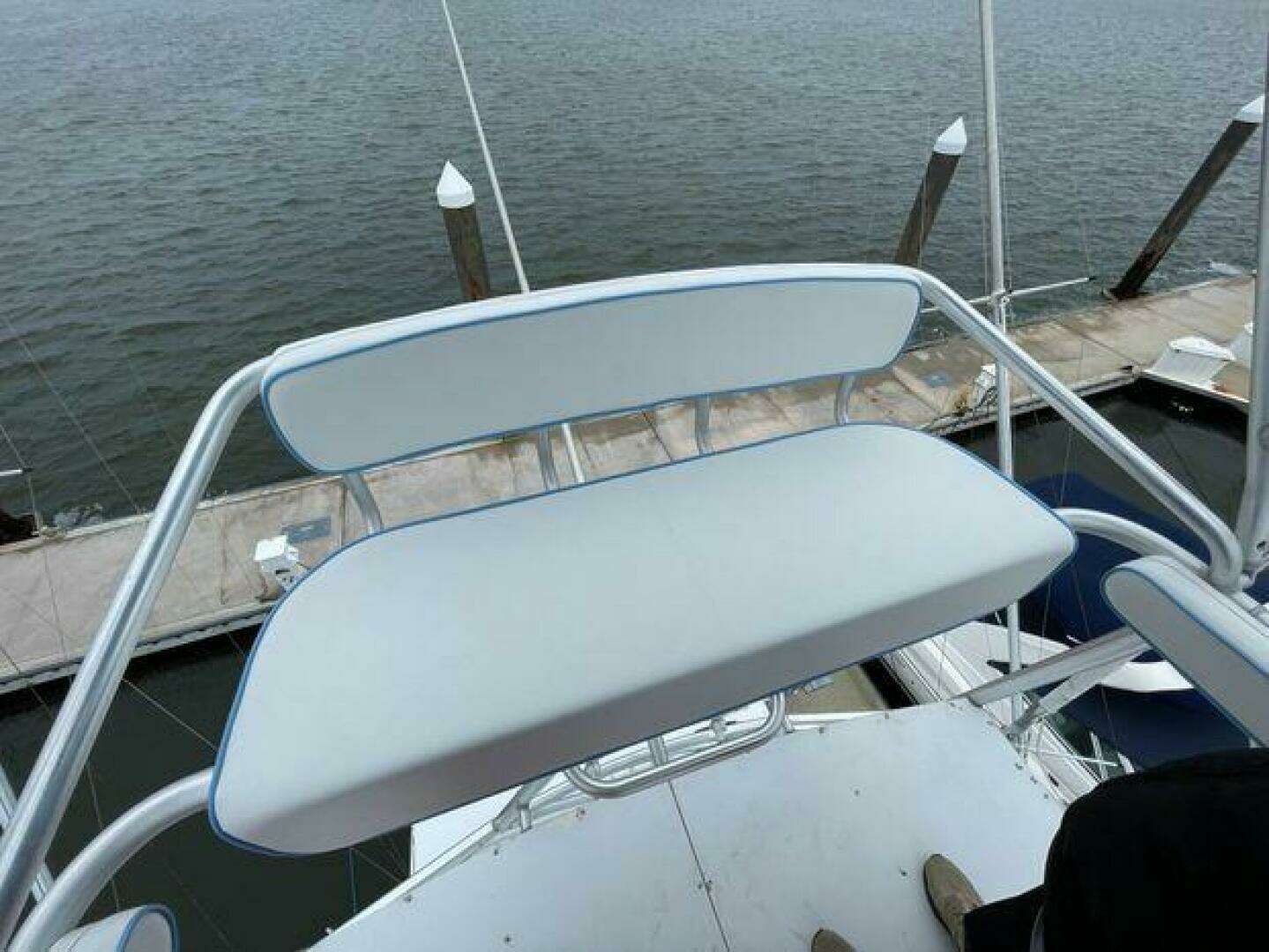 1990 Hatteras 45 Convertible - Image 7