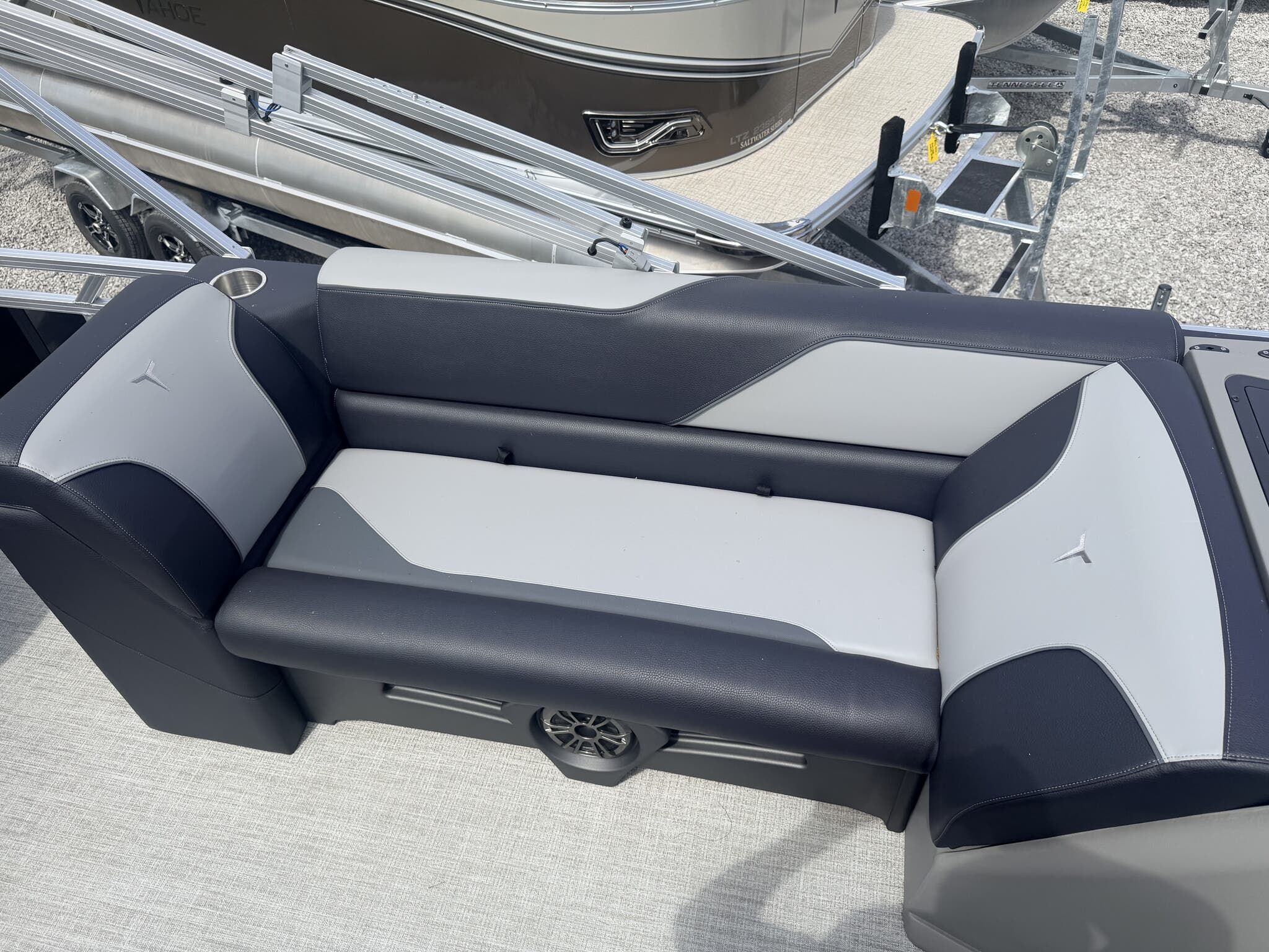 2026 Tahoe Pontoon Boats Sport 85 23 ELITE WINDSHIELD-140HP - 11