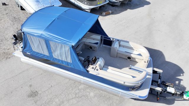 2026 Avalon Venture 85 - 23 FT Rear Fish - 10
