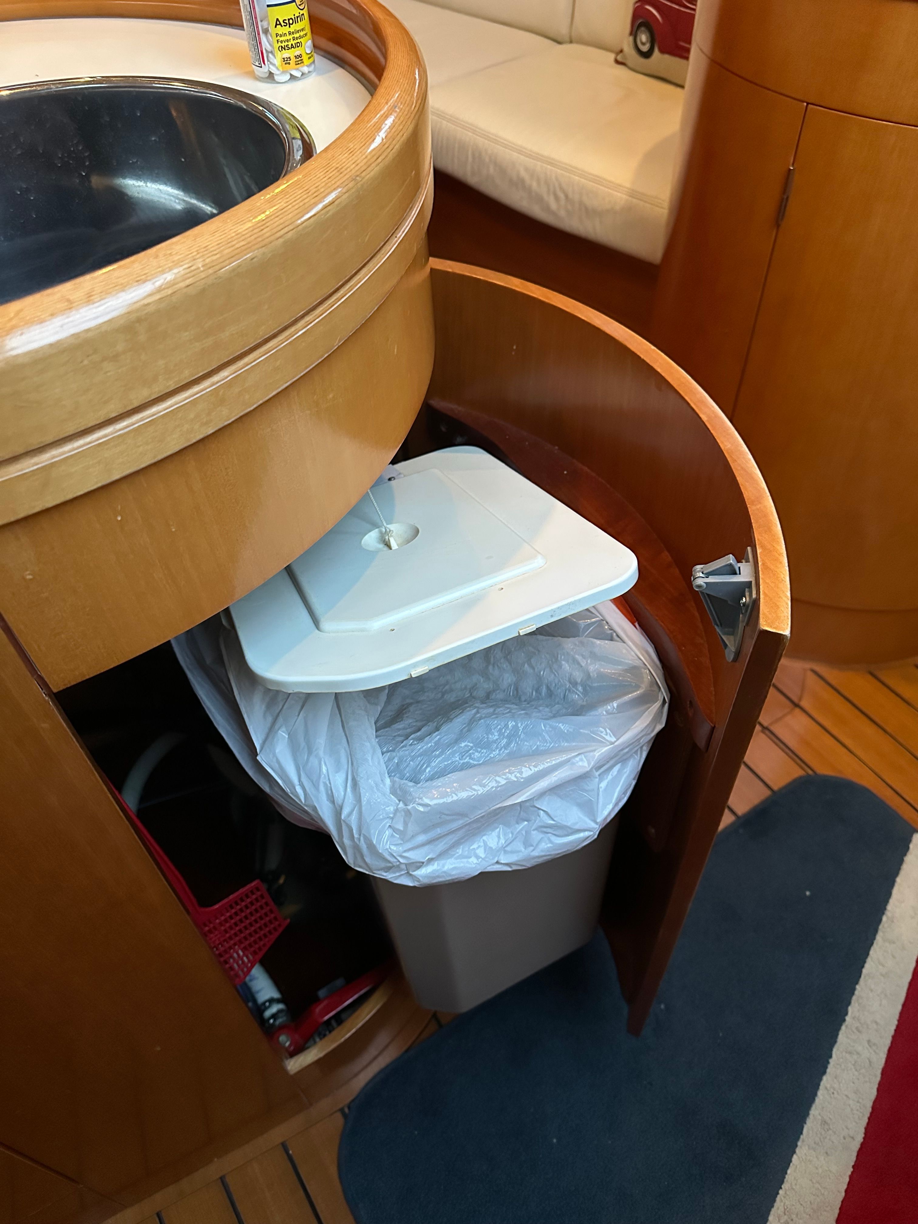 1997 Beneteau First 36s7 - 19
