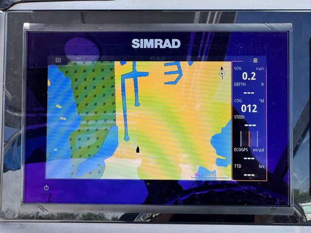 2012 Robalo 247 DC - 27