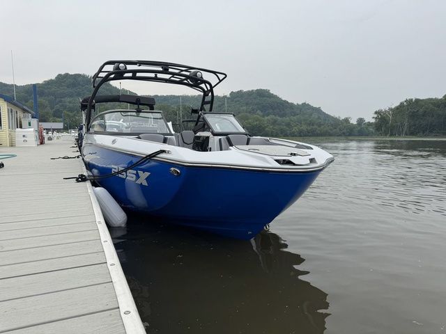 2025 Yamaha Boats 255XD - 4