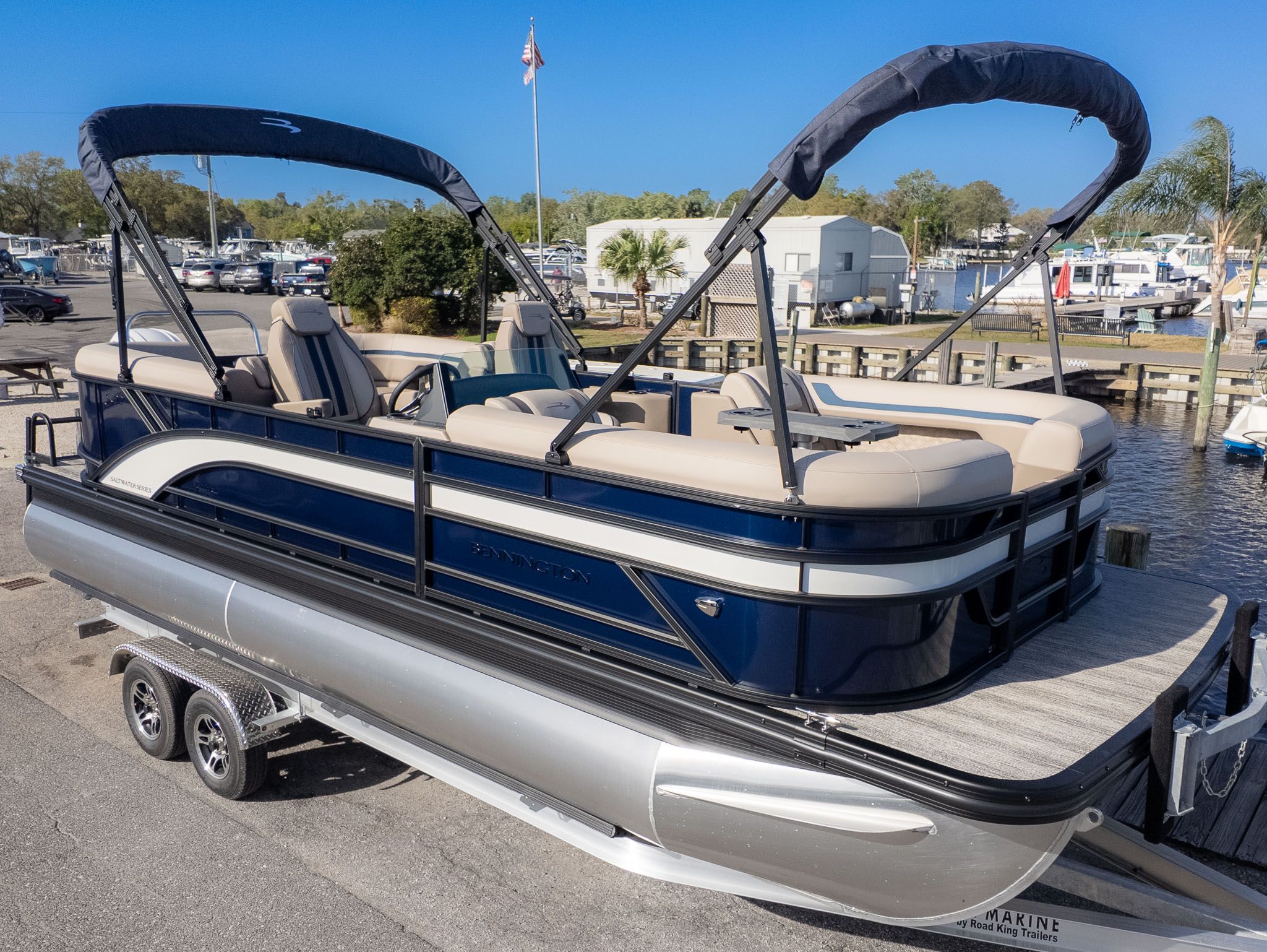 2026 Bennington 22 S STERN RADIUS
