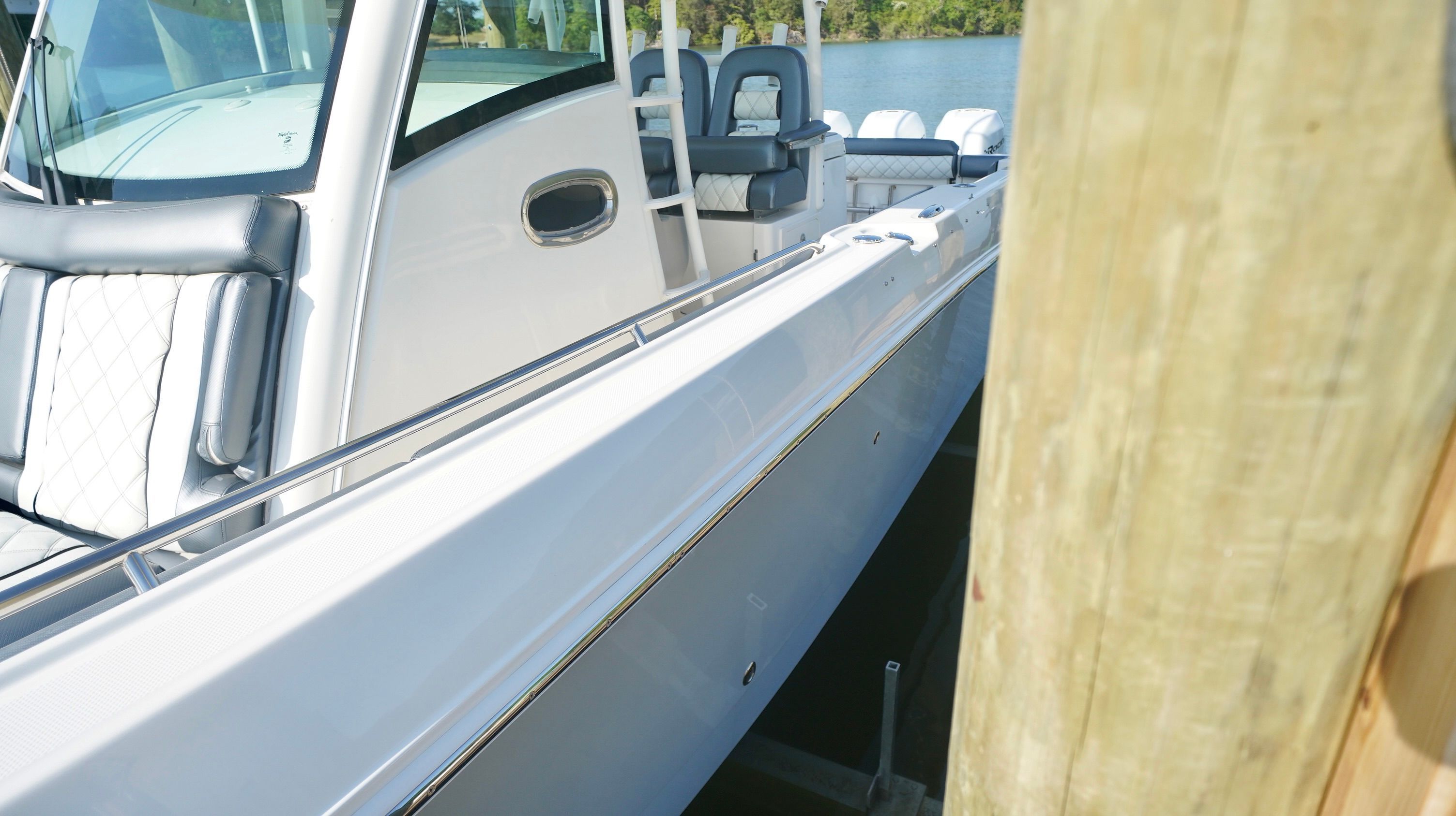 2013 Boston Whaler 350 Outrage - 162