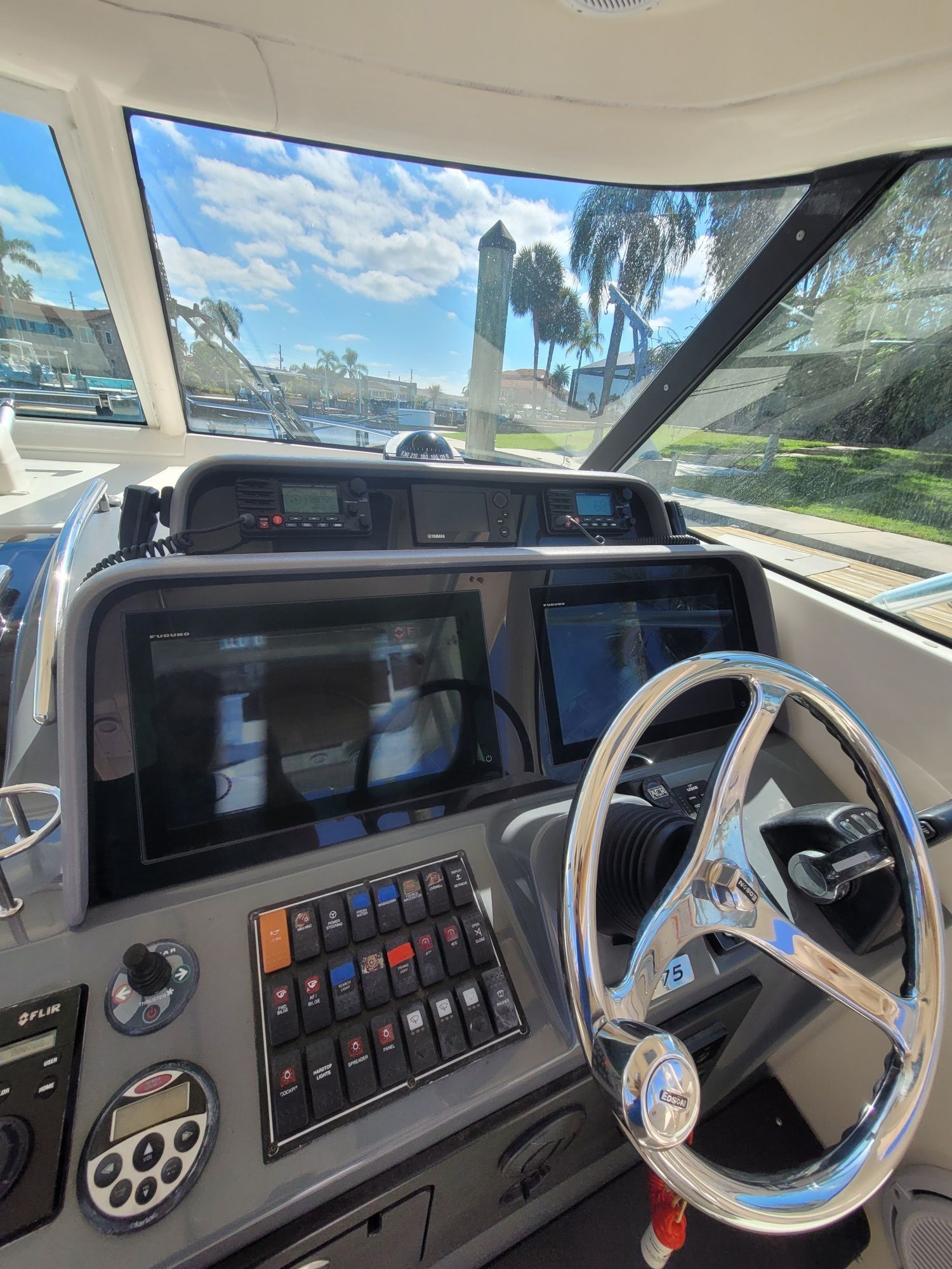 2009 Pursuit OS 375 Offshore - 19