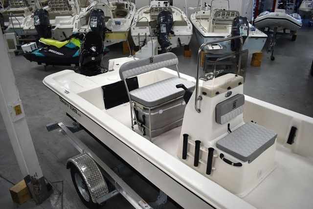 2025 Carolina Skiff E20 JVX Center Console - 4