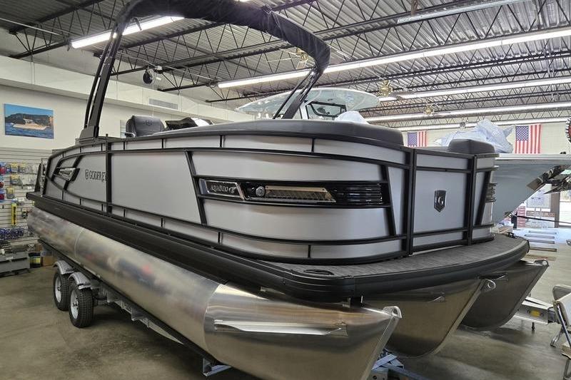 2026 Godfrey AquaPatio 235 DFL