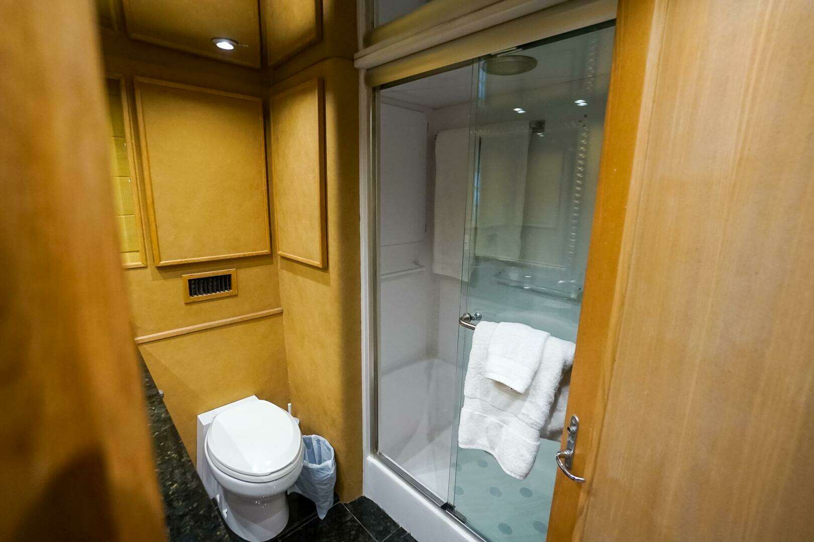 1989 Hatteras 80 Cockpit Motor Yacht - Image 17