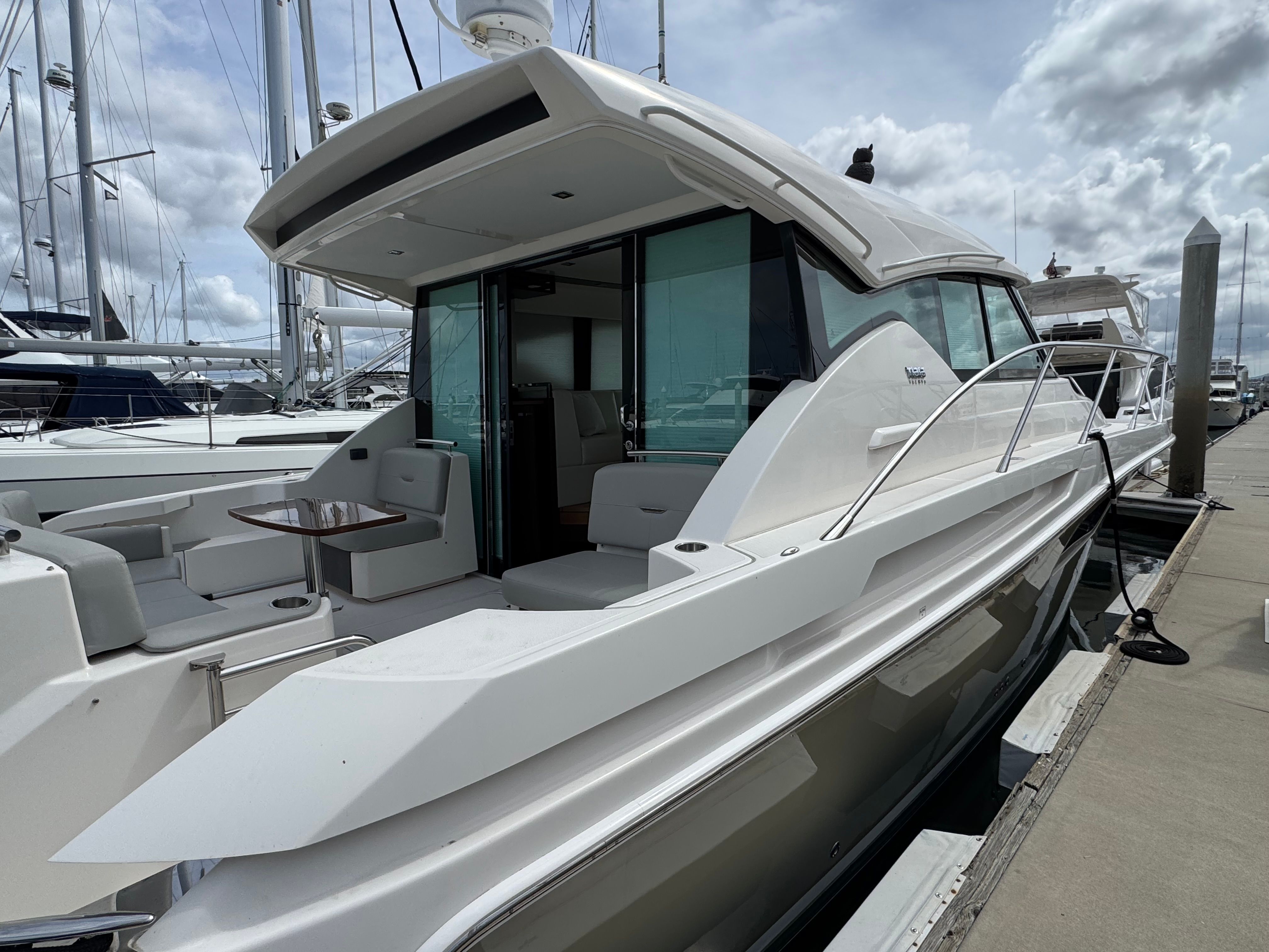 2018 Tiara Yachts C44 Coupe