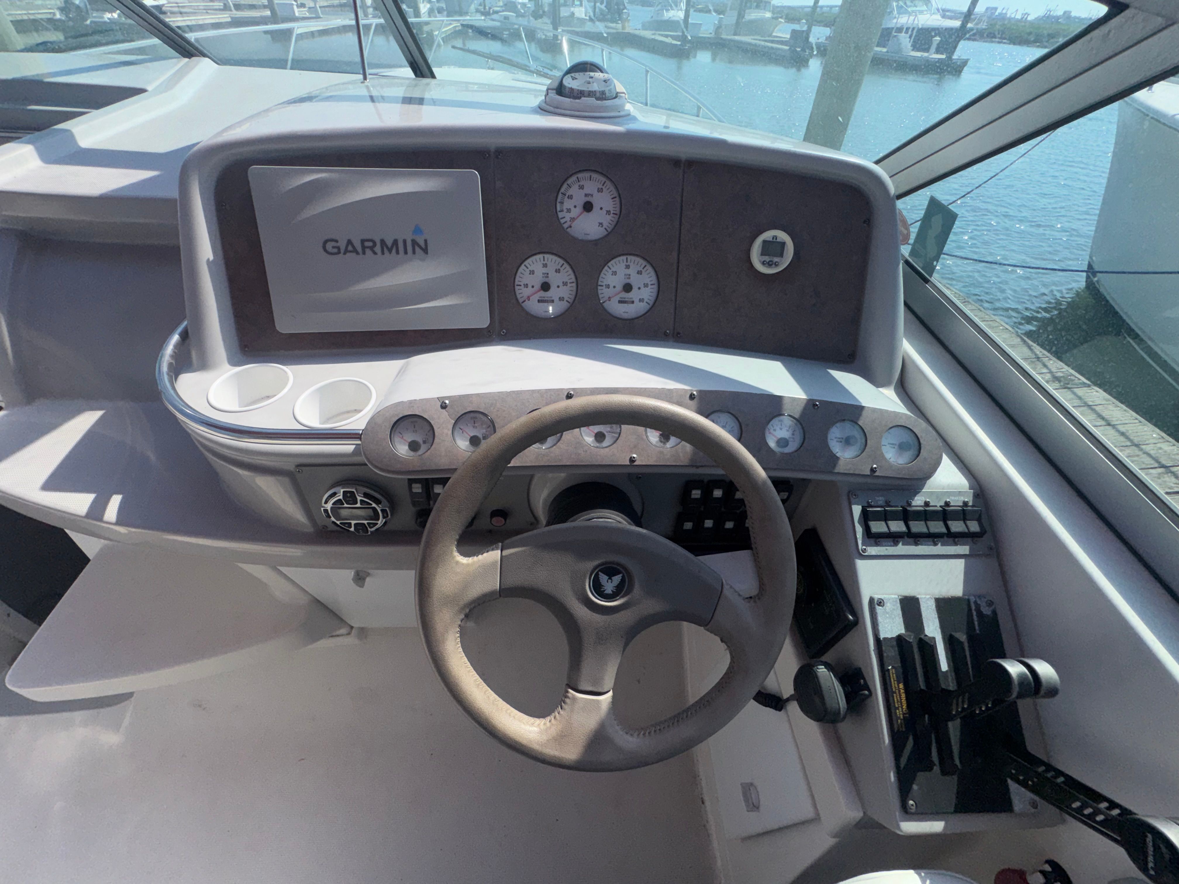 2001 Formula 37 SUPER SPORT helm with Garmin display.