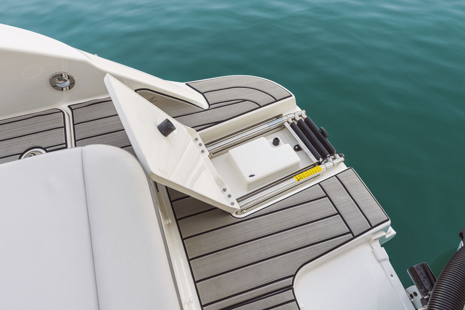 2026 Sea Ray SDX 270 Outboard - 43